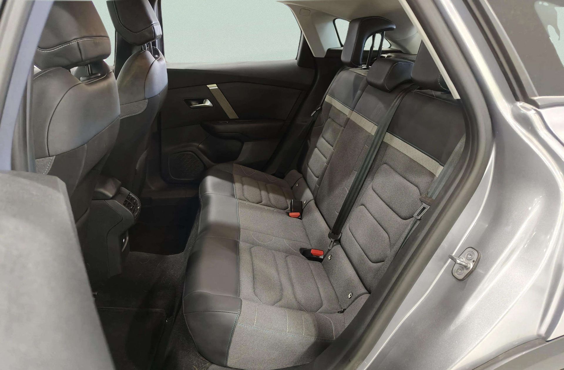 Citroën C4 PureTech 130 Plus - foto 12