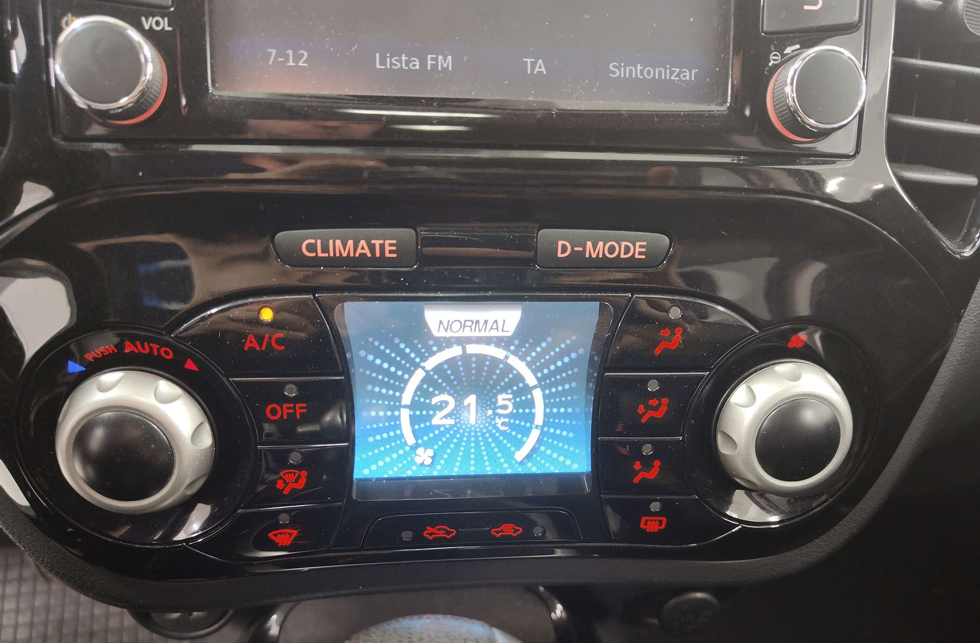 Nissan Juke G N-Connecta CVT - foto 31