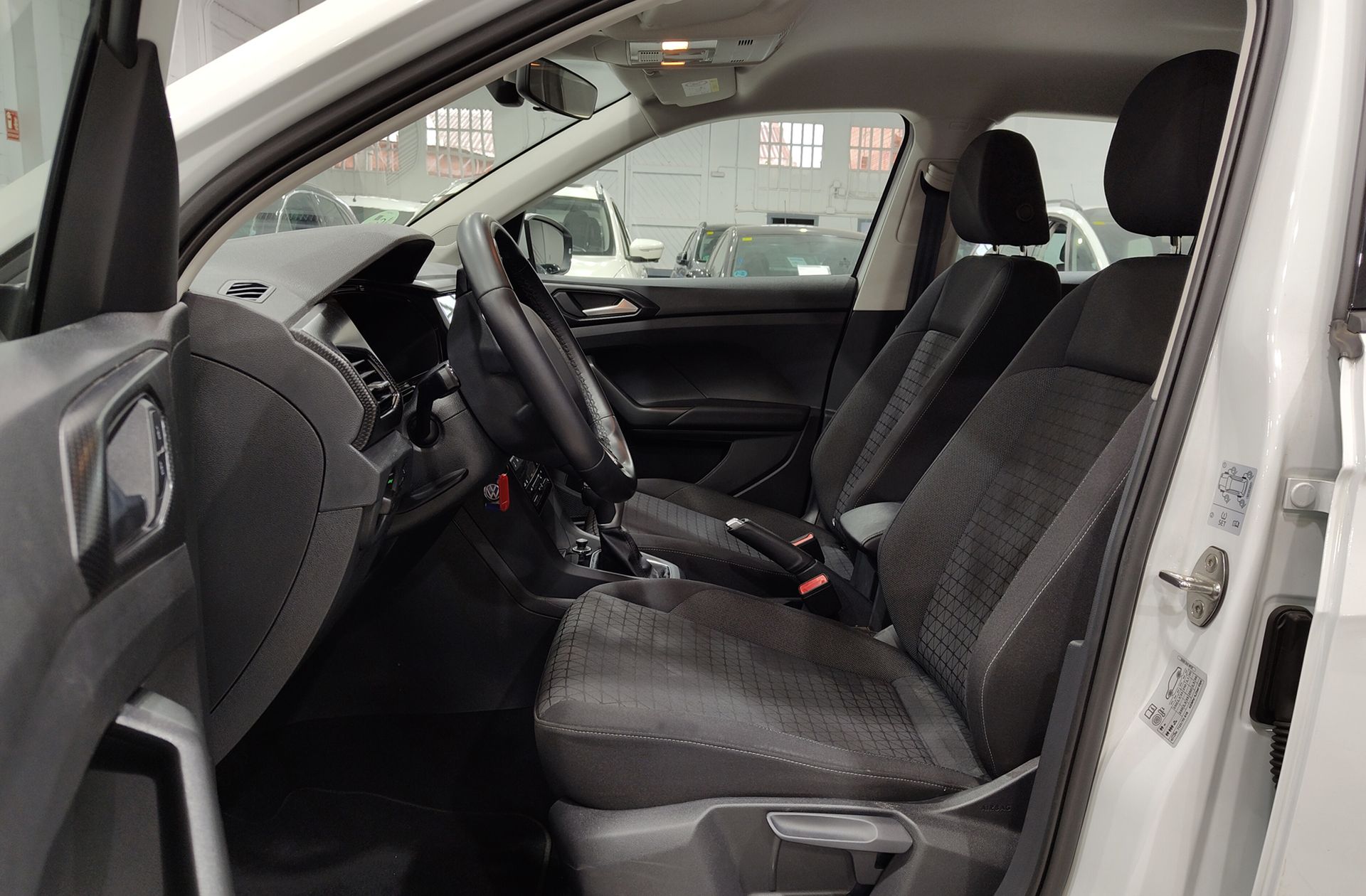 Volkswagen T-Cross Advance 1.0 TSI DSG - foto 11