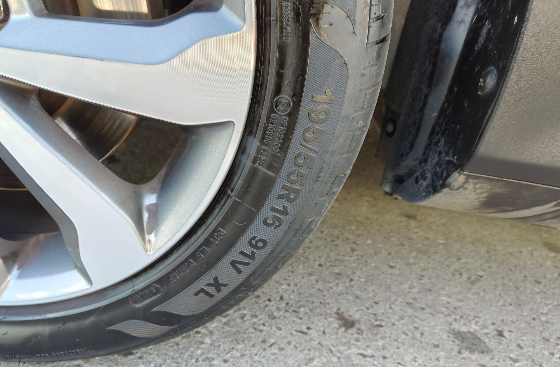 Kia Stonic 1.0 T-GDi Drive DCT - foto 35