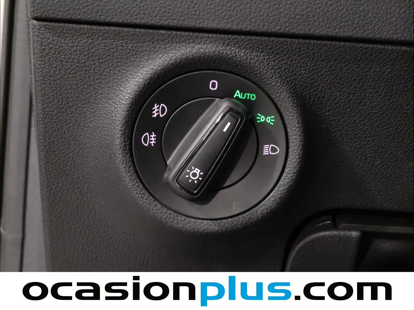 Foto Skoda Karoq Skoda Karoq 2.0 TDI Ambition 4X4 DSG (150 CV)