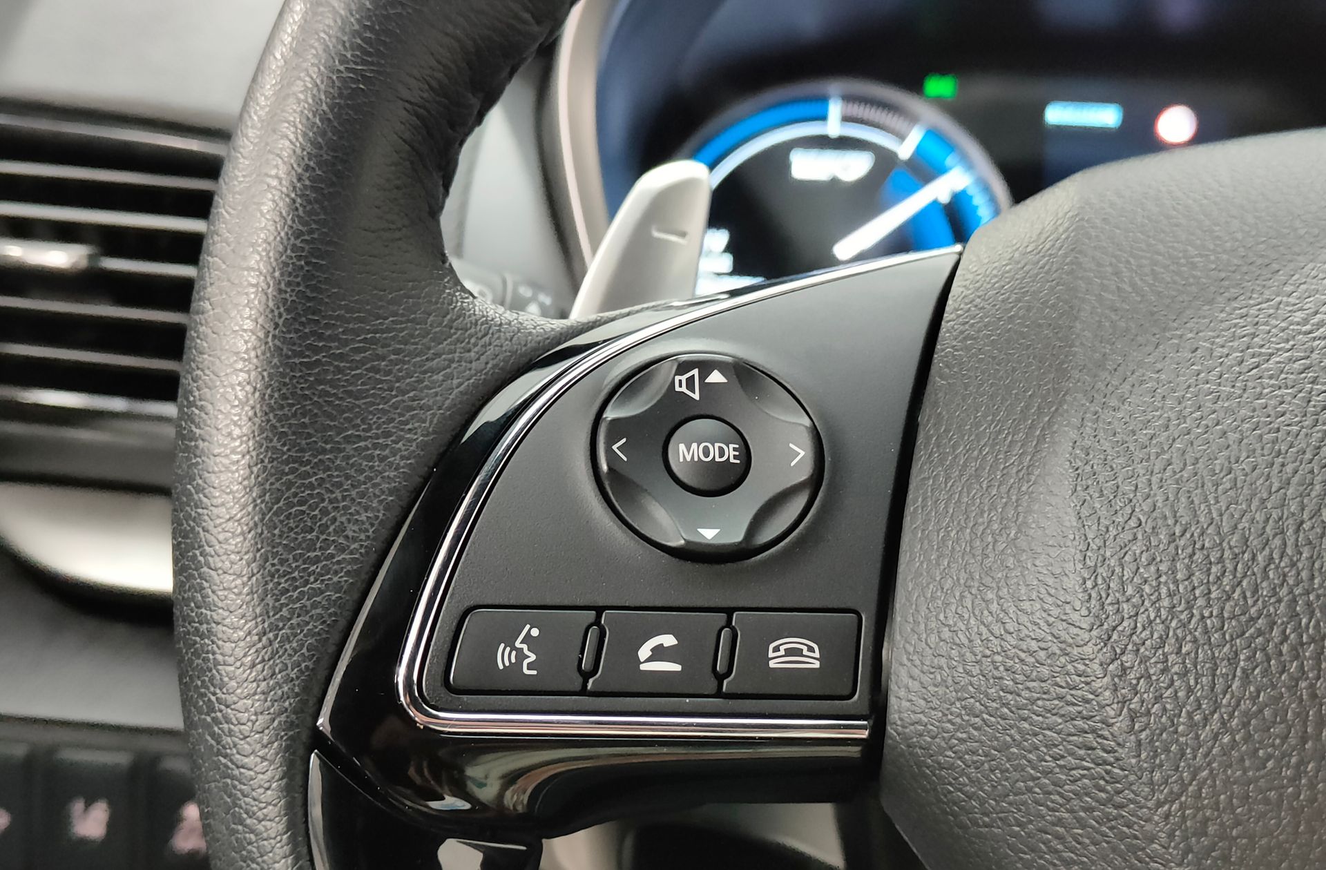 Mitsubishi Eclipse Cross 2.4 PHEV Kaiteki 4WD - foto 26