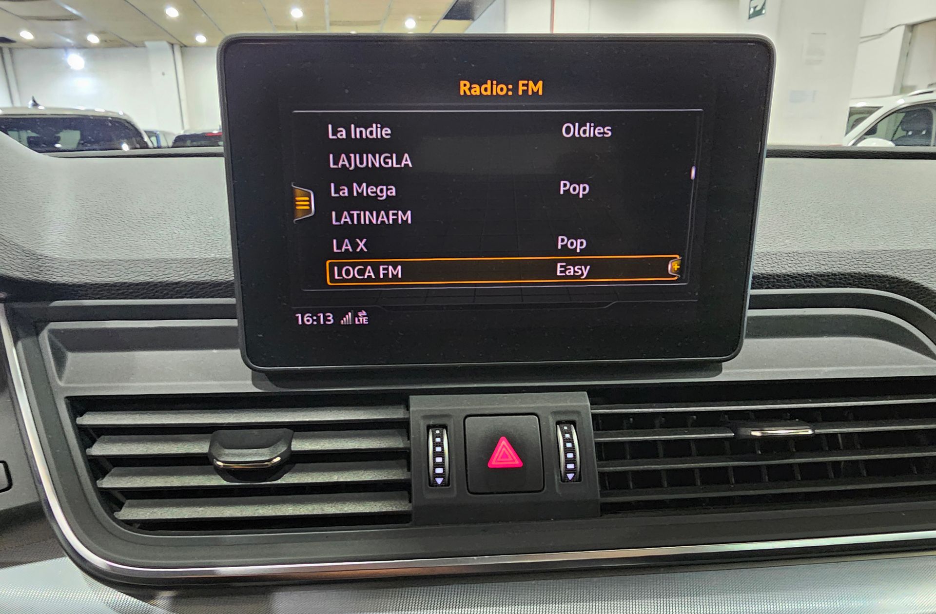 Audi Q5 S line 40 TDI quattro S tronic - foto 39