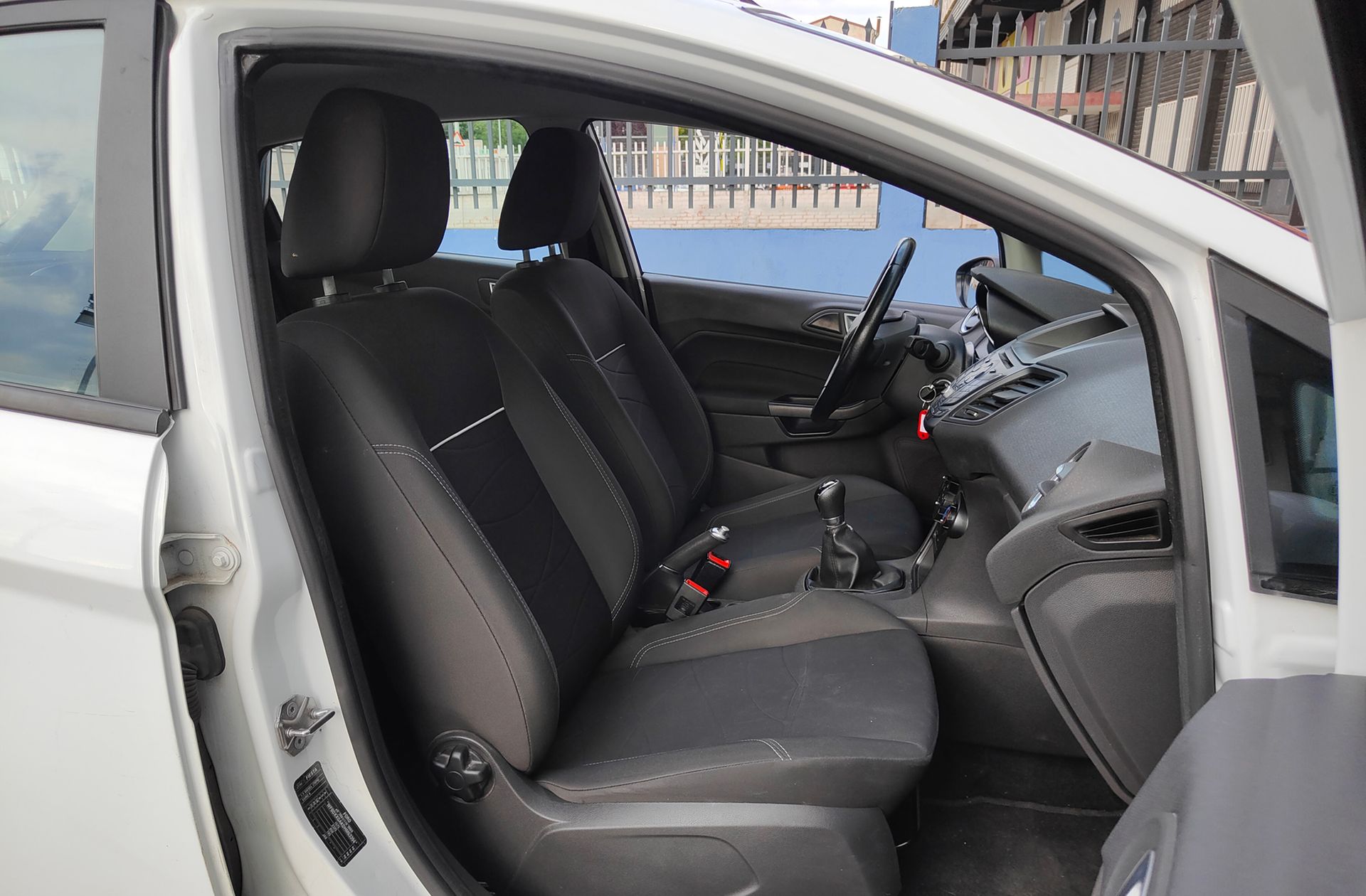 Ford Fiesta 1.5 TDCi Trend - foto 14