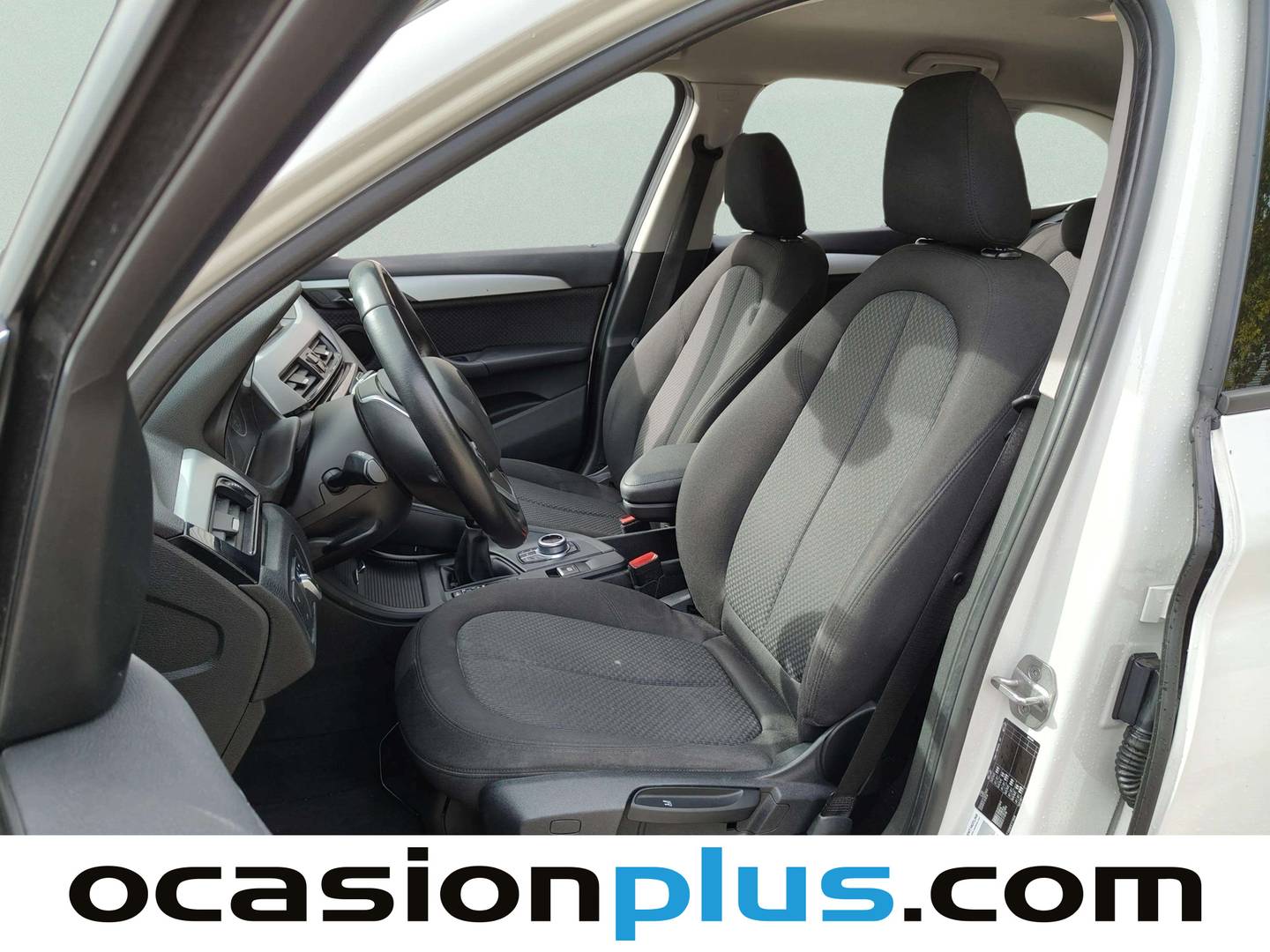 Foto BMW X1 BMW X1 sDrive18i  (136 CV)