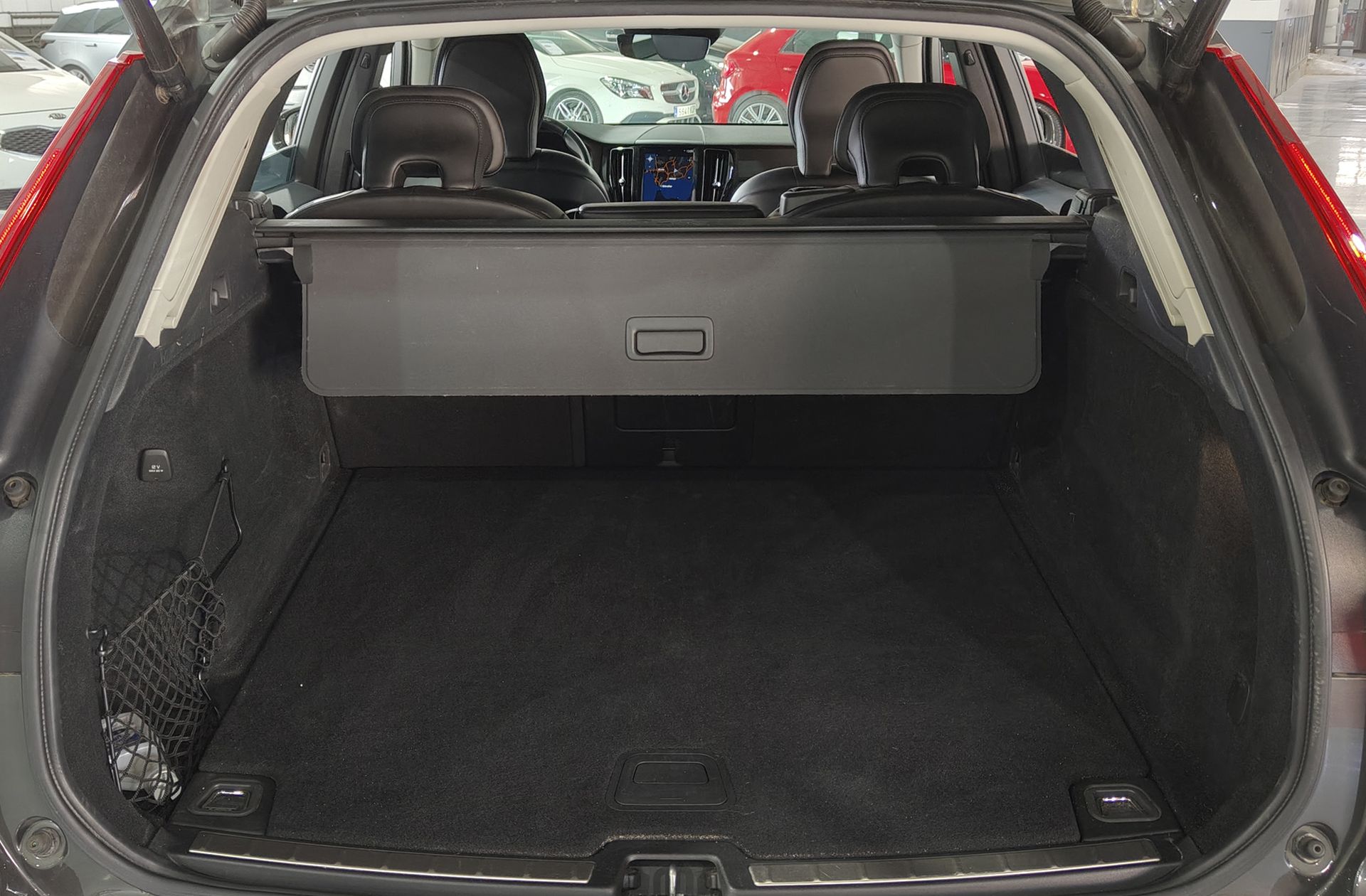 Volvo XC60 D4 Business Plus - foto 17