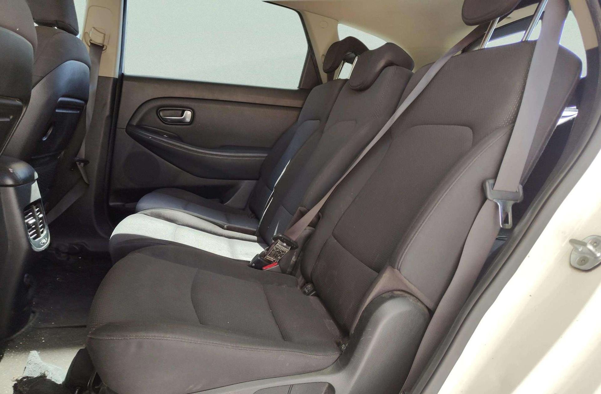 Kia Carens 1.6 GDi Drive - foto 9