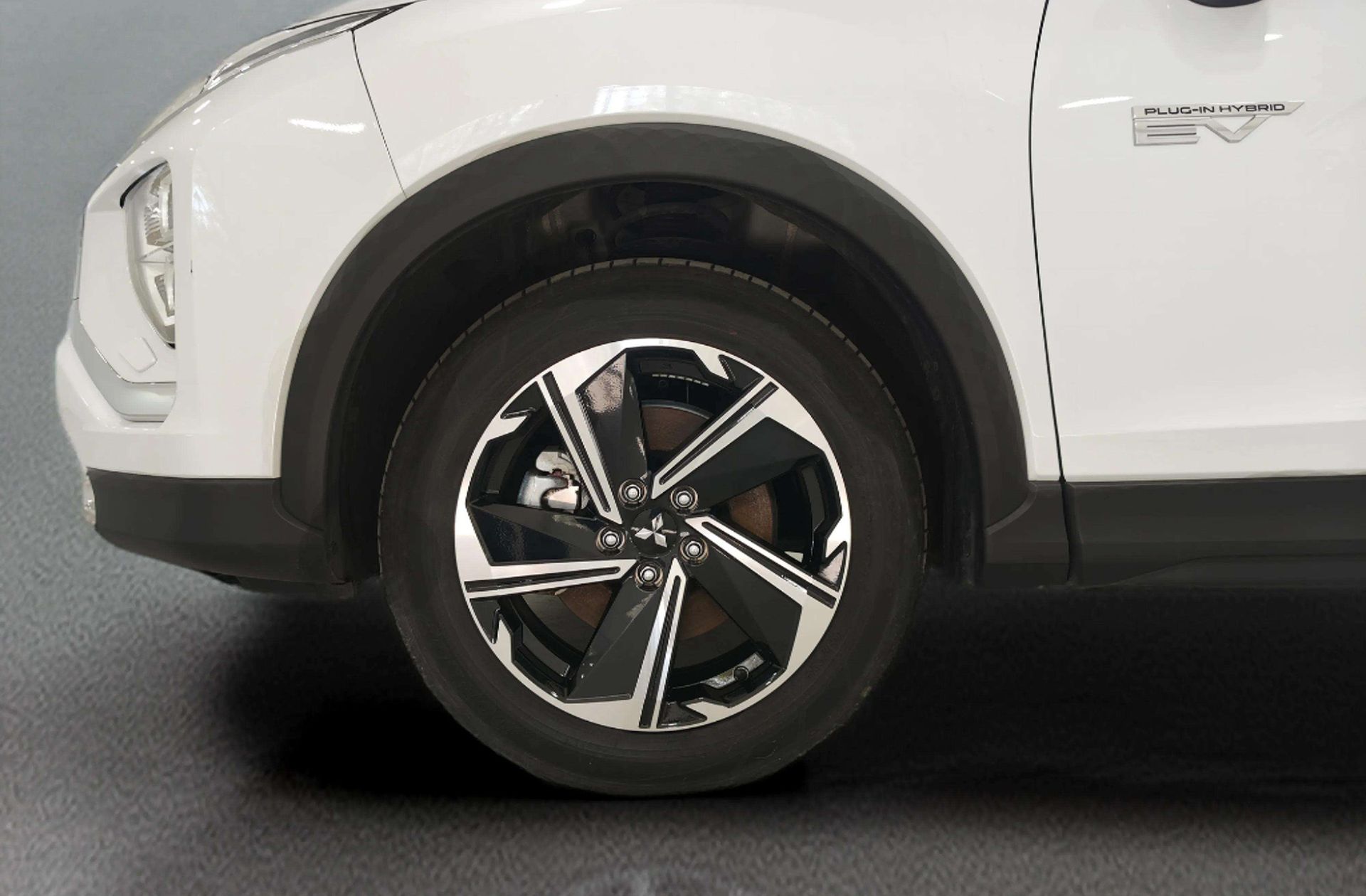 Mitsubishi Eclipse Cross 2.4 PHEV Kaiteki 4WD - foto 45