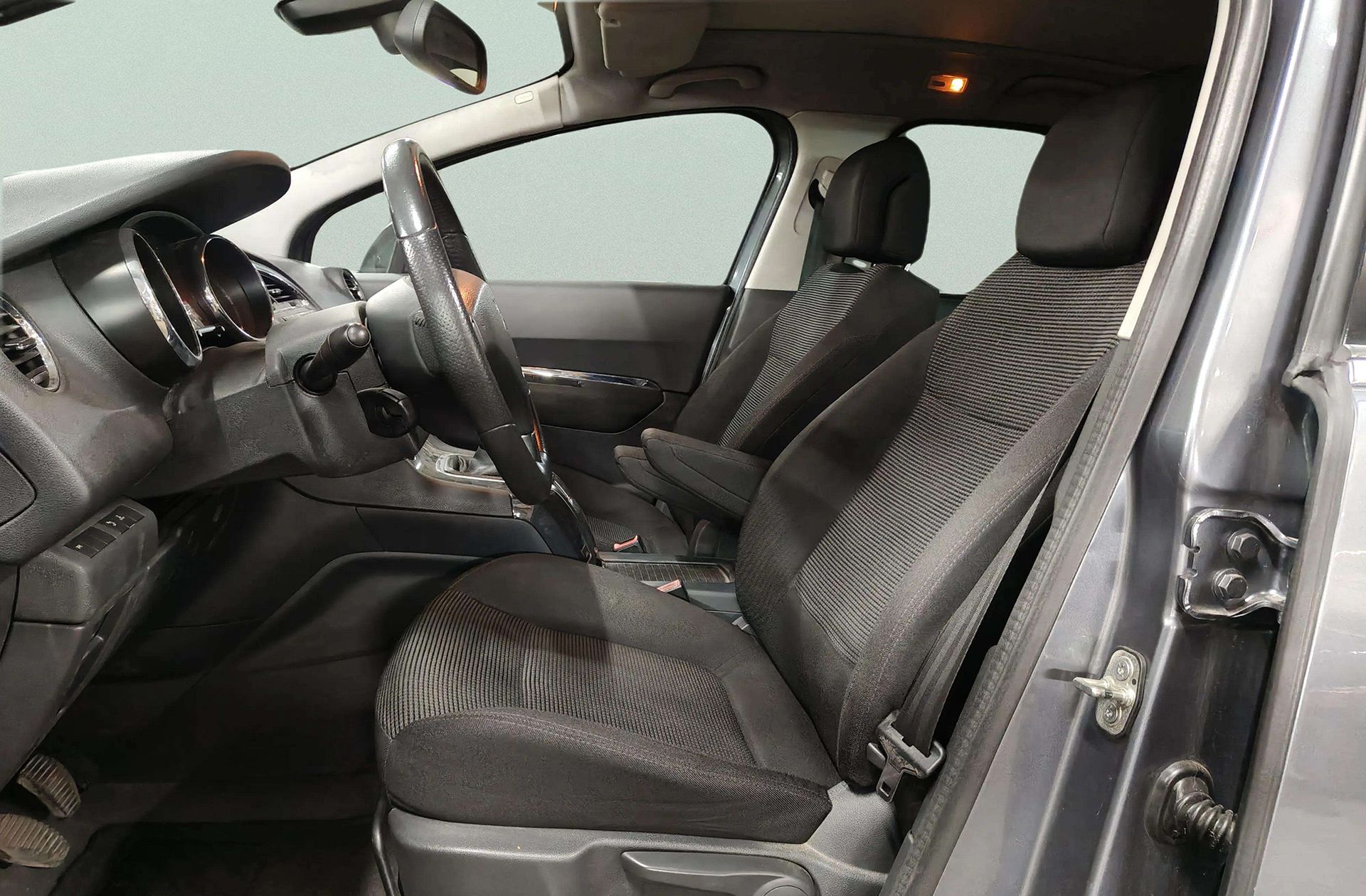 Peugeot 5008 1.6 HDi Sport Pack FAP 7 plazas - foto 11