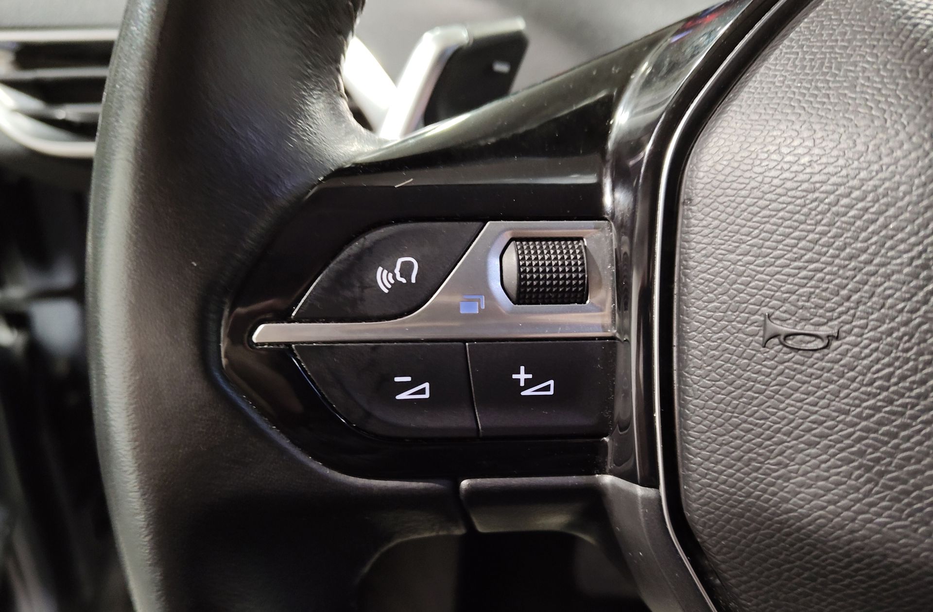 Peugeot 5008 PureTech 130 Allure EAT8 7 plazas - foto 27