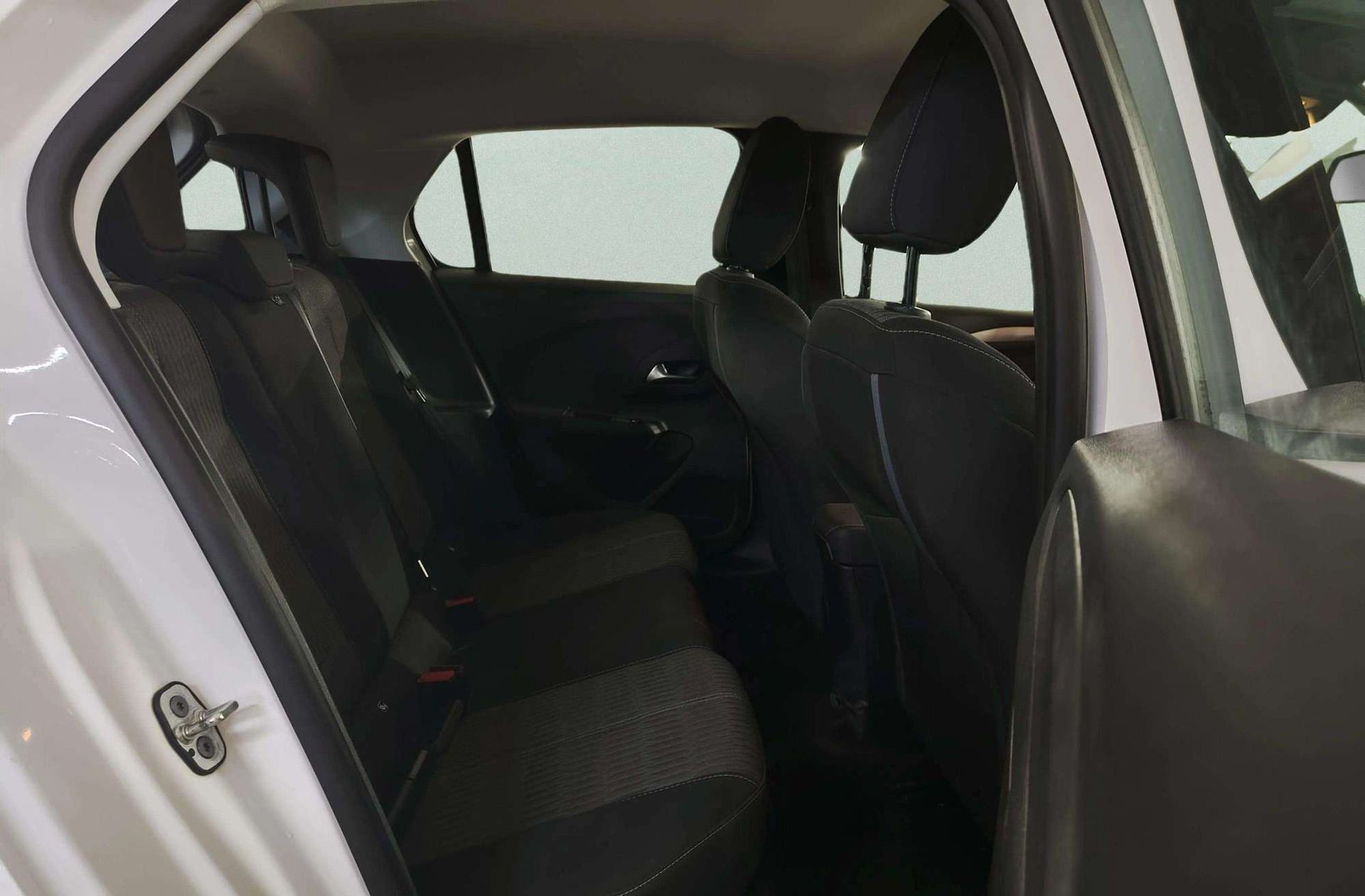 Opel Corsa 1.2 XEL Edition - foto 17