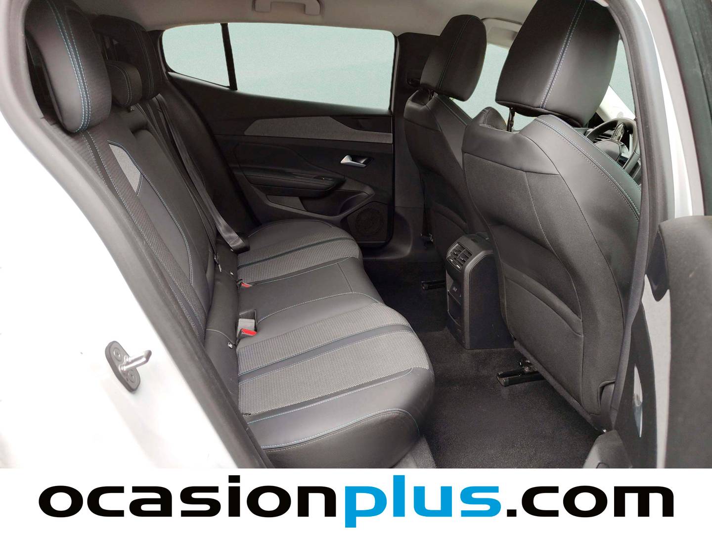 Peugeot 408 Peugeot 408 Allure Hybrid eDCS6 (136 CV) al mejor precio