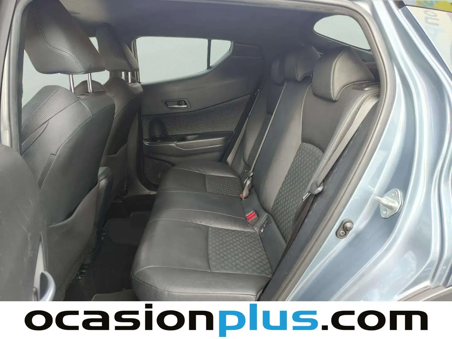 Foto Toyota C-HR Toyota C-HR 180H Advance Luxury (184 CV)