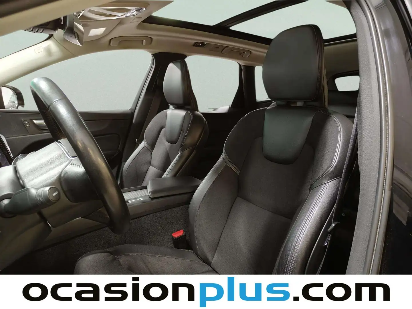 Foto Volvo XC60 Volvo XC60 2.0 T4 Momentum Auto (190 CV)