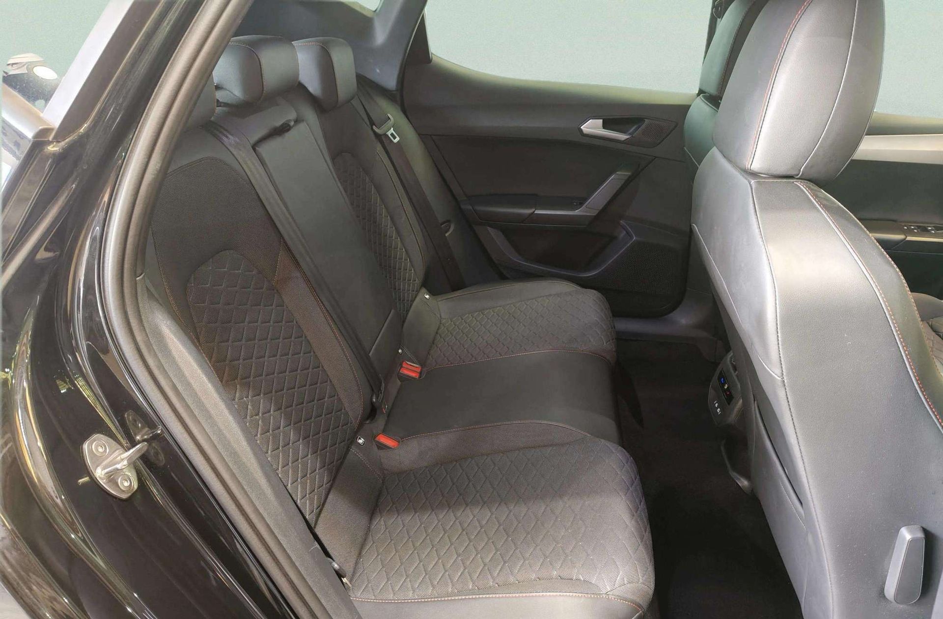 SEAT León 1.0 TSI FR 25 Aniversario - foto 24