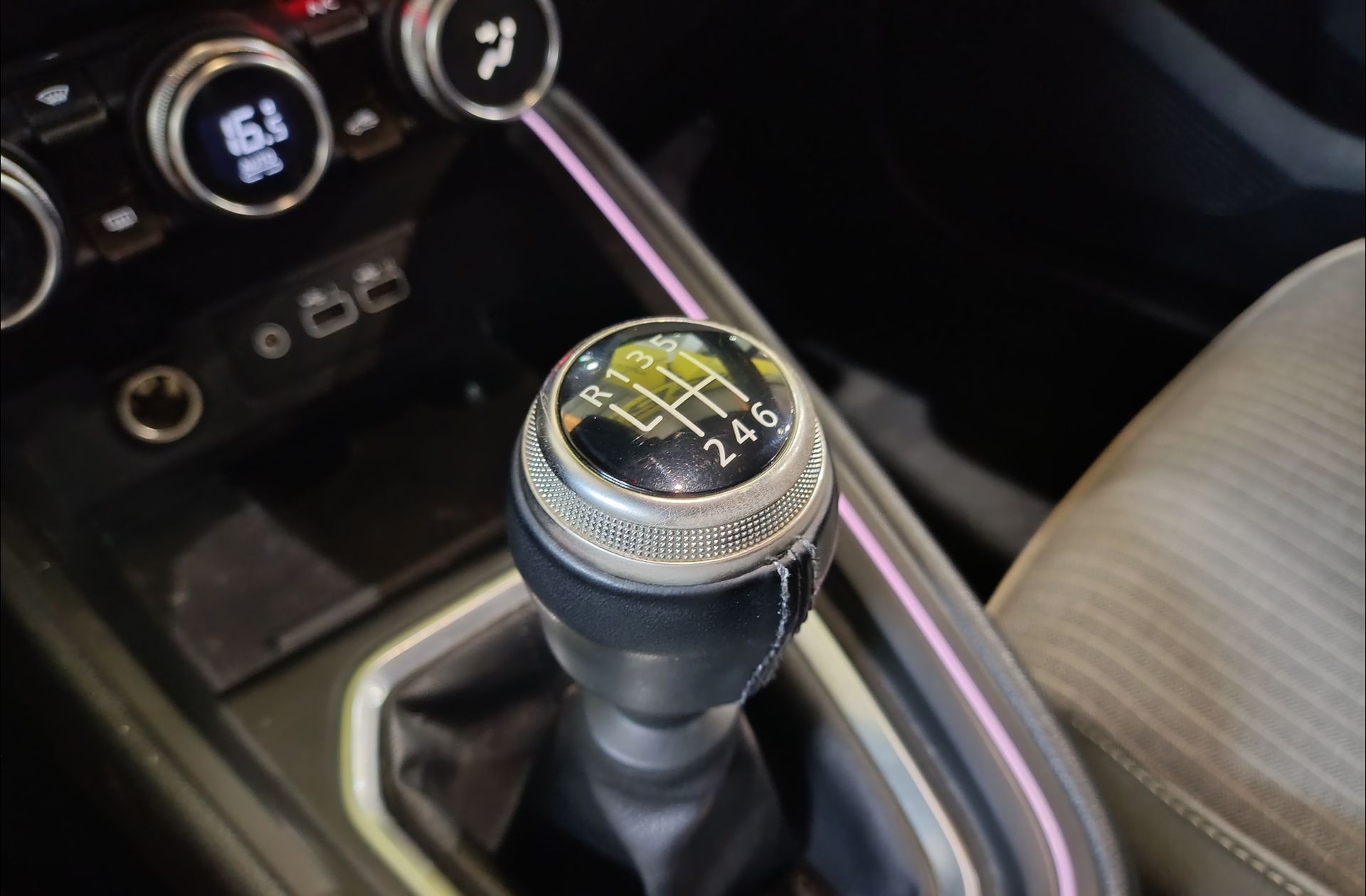Renault Clio Techno TCe - foto 5