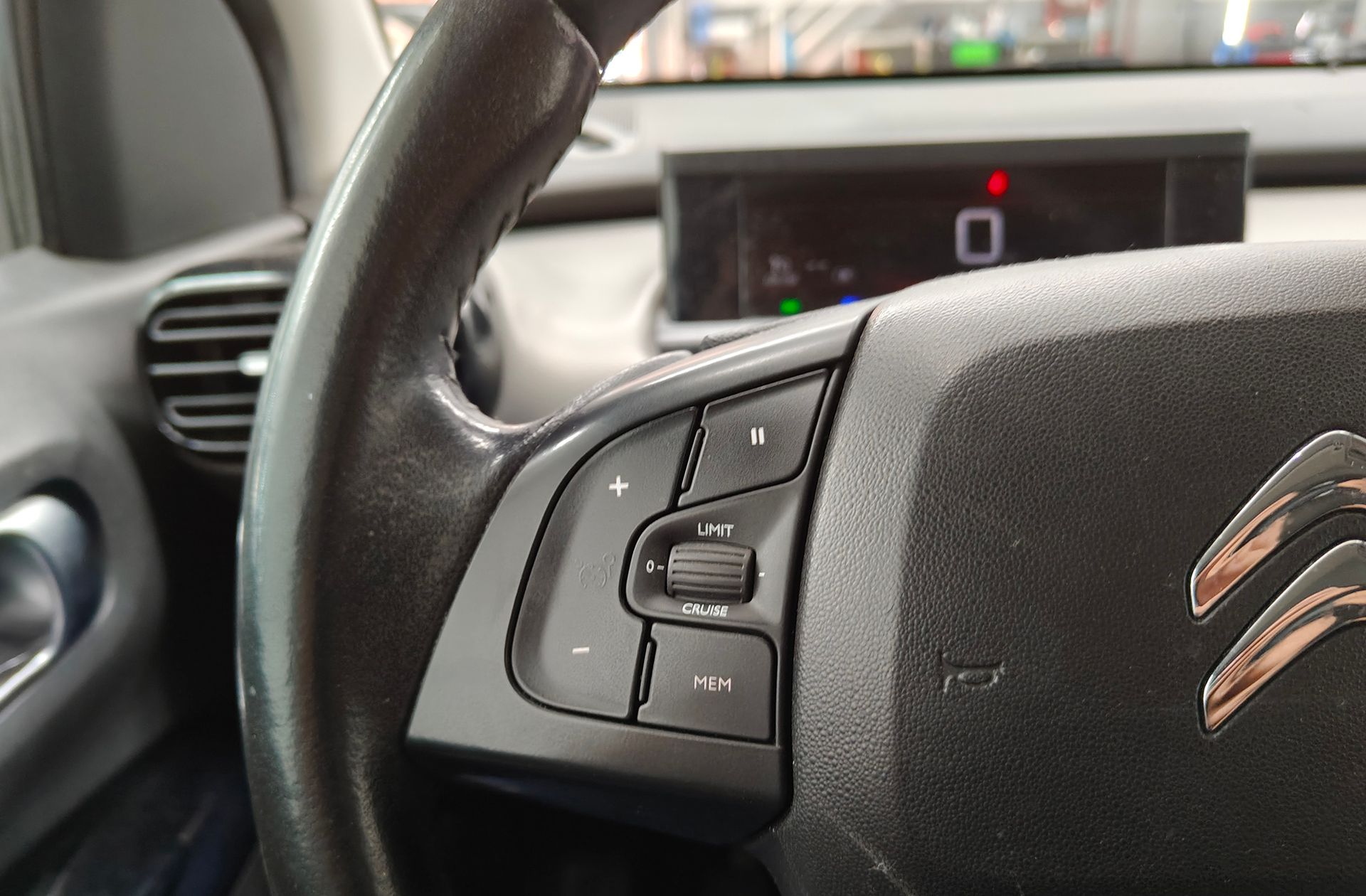 Citroën C4 Cactus BlueHDi 100 Feel - foto 23
