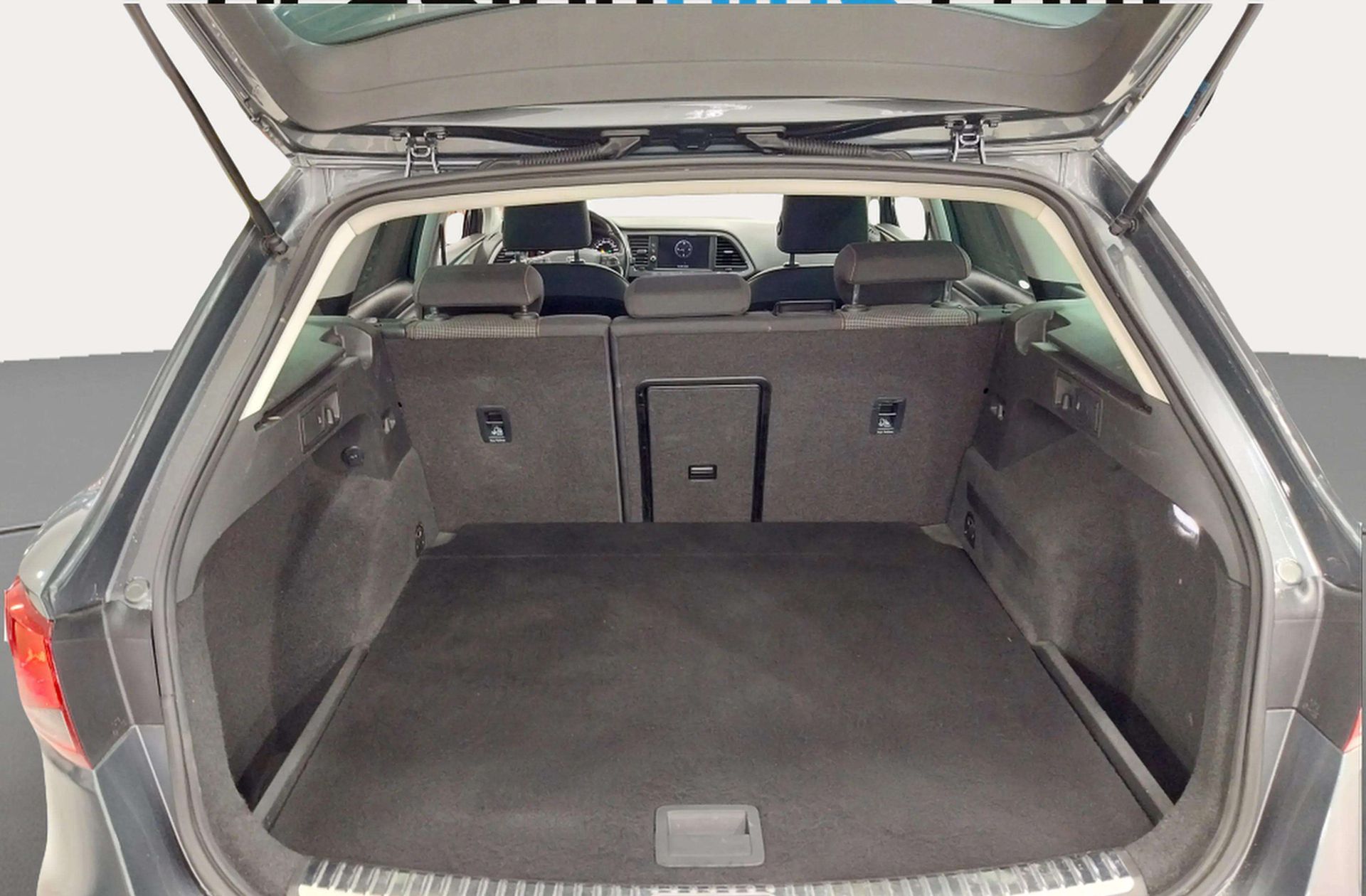 SEAT León ST 1.8 TSI X-perience Titan Desert 4Drive DSG - foto 16