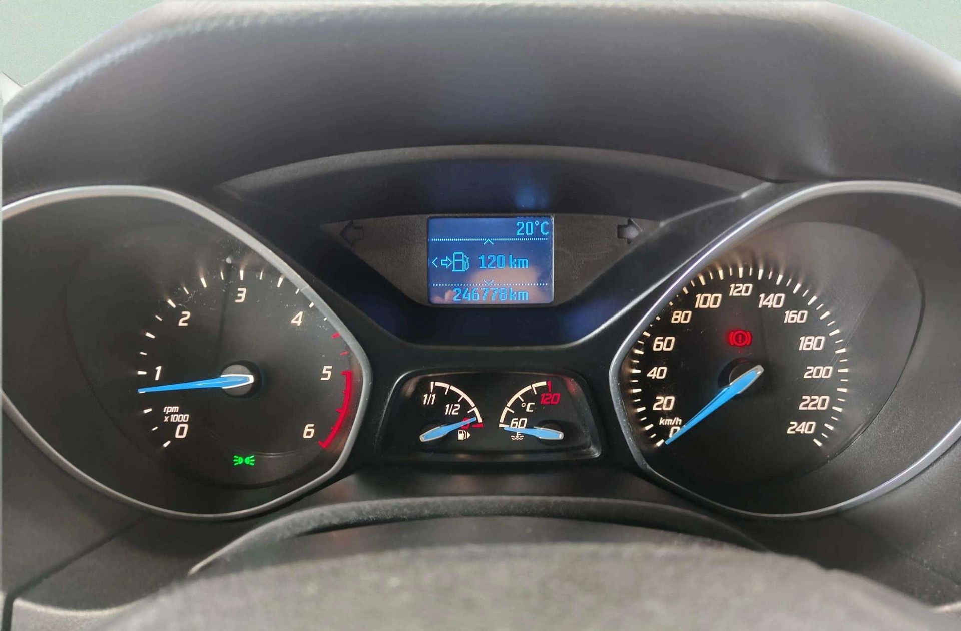 Ford Focus 1.6 TDCi Trend - foto 21