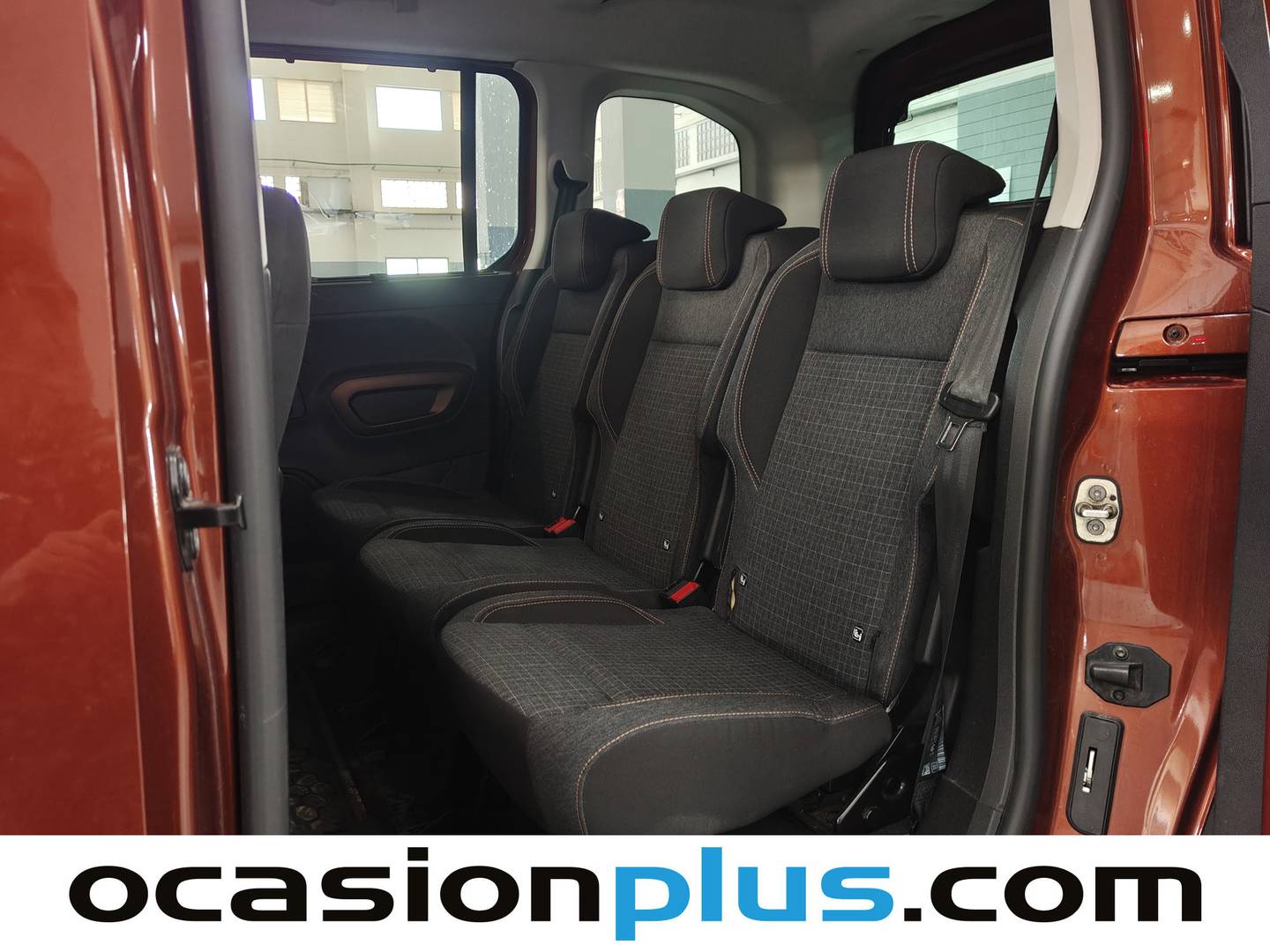 Foto Peugeot Rifter Peugeot Rifter BlueHDi 100 GT Business Standard  (100 CV)