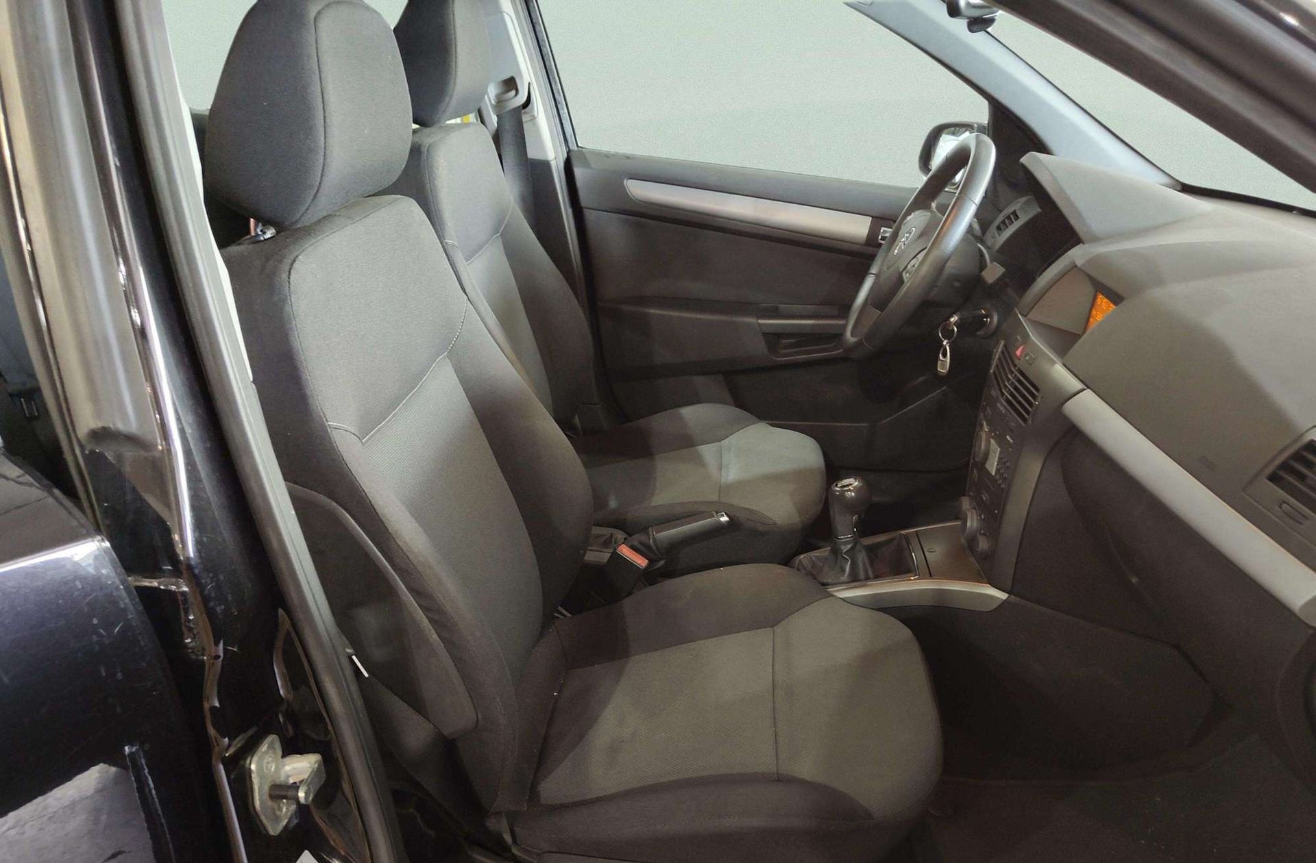 Opel Astra 1.7 CDTI Enjoy - foto 14