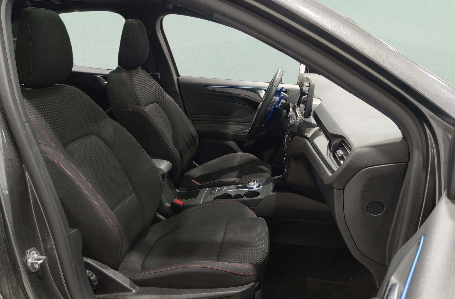 Ford Focus 1.5 EcoBlue ST-Line - foto 22
