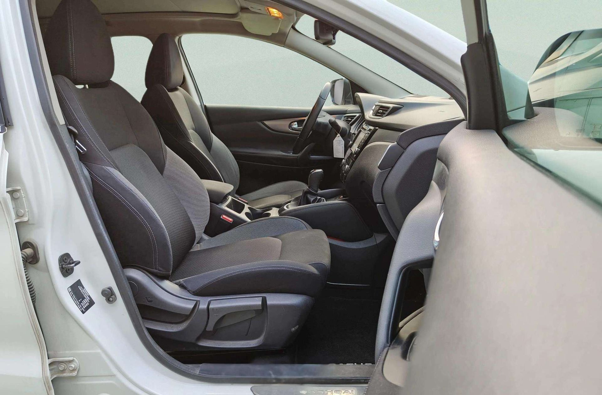 Nissan Qashqai dCi 130 N-Connecta 4x2 XTronic - foto 18