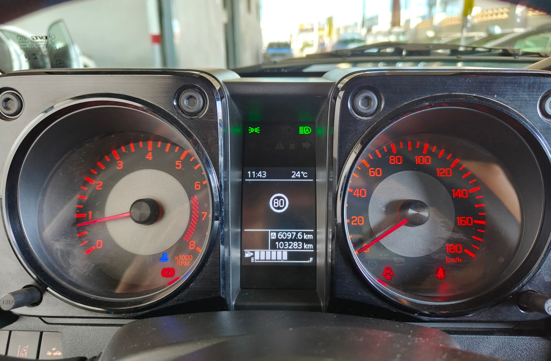 Suzuki Jimny 1.5 JLX - foto 23
