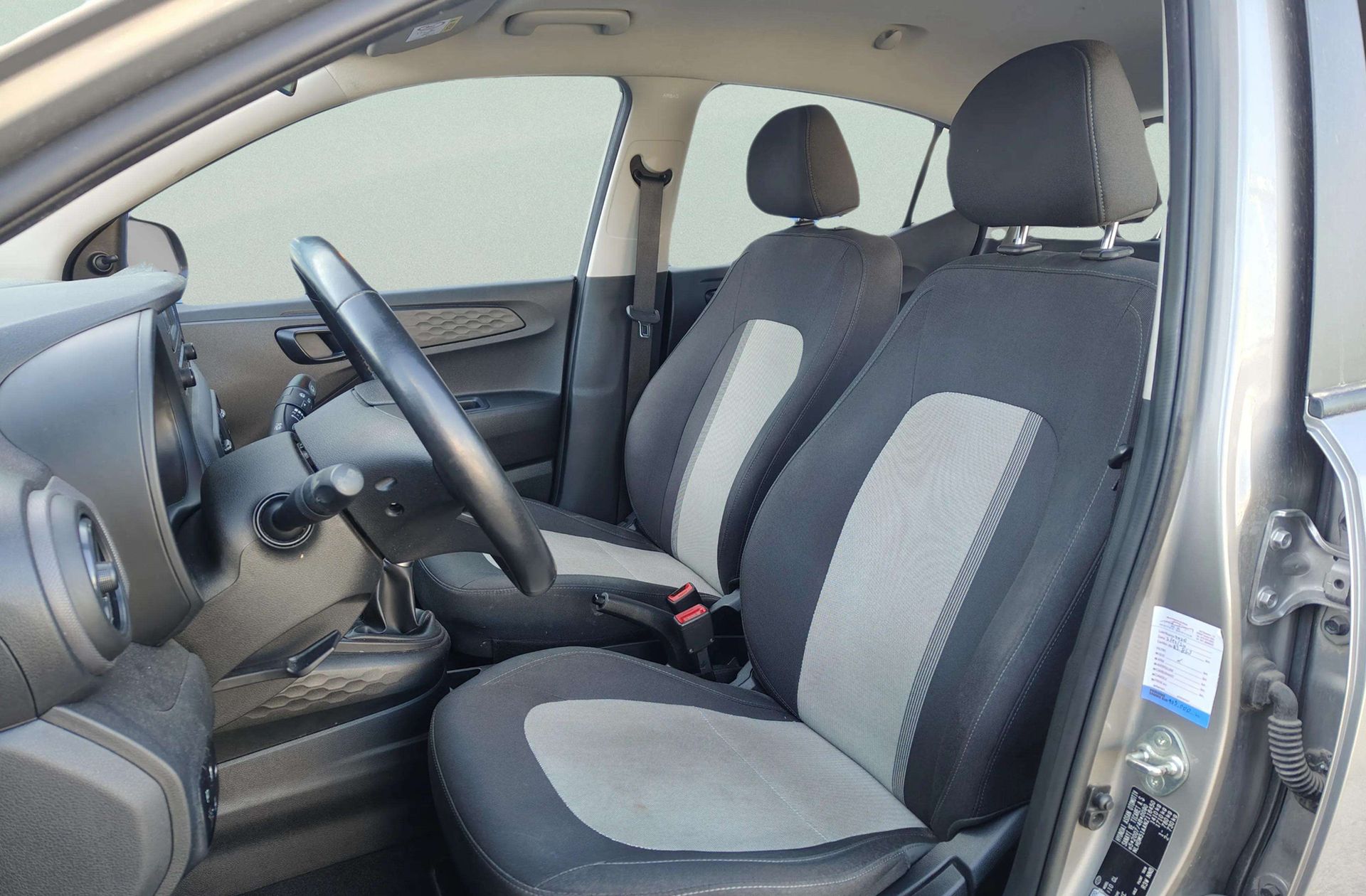 Hyundai i10 1.0 Essence - foto 8