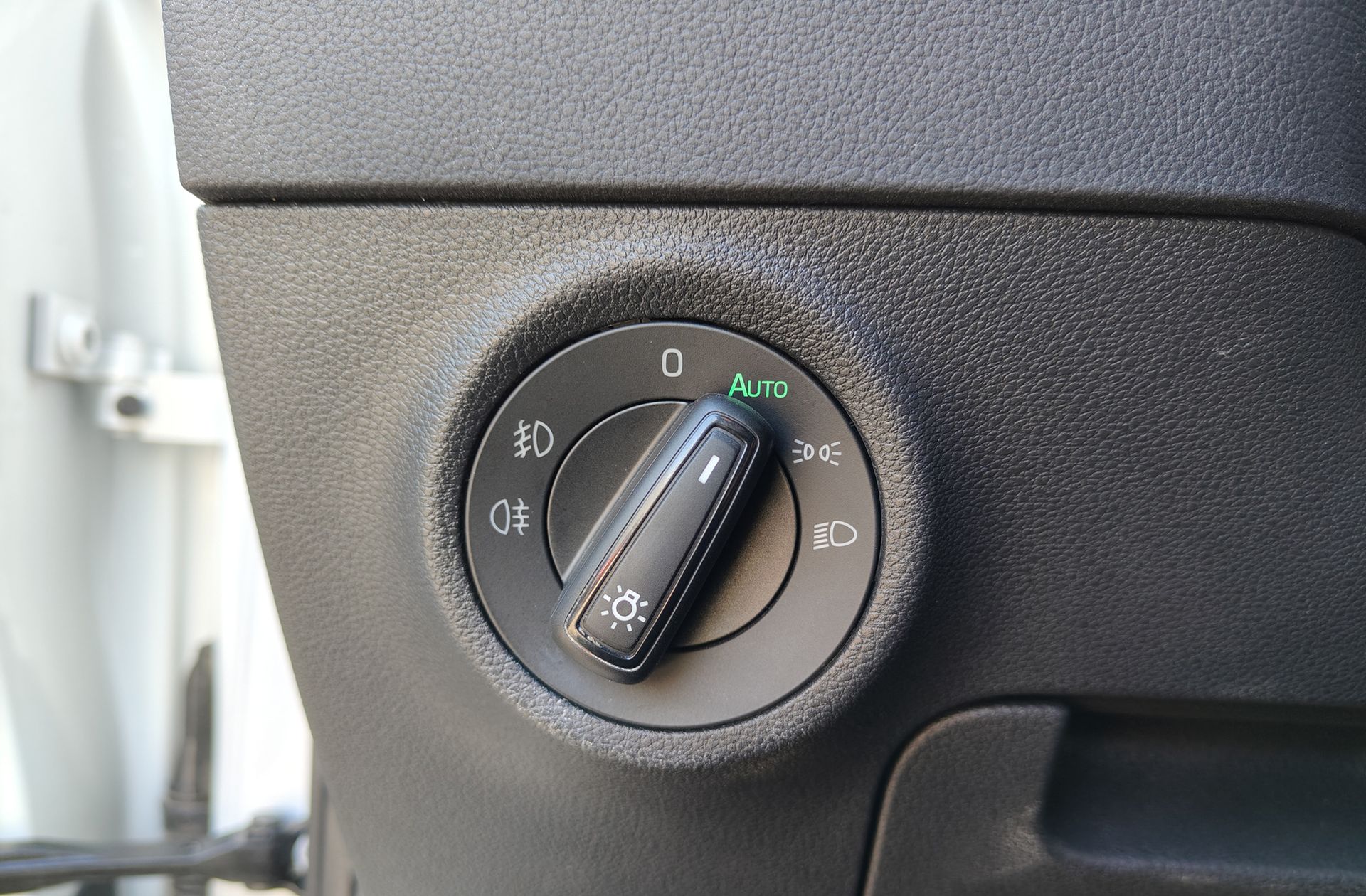 Škoda Karoq 2.0 TDI Selection - foto 23