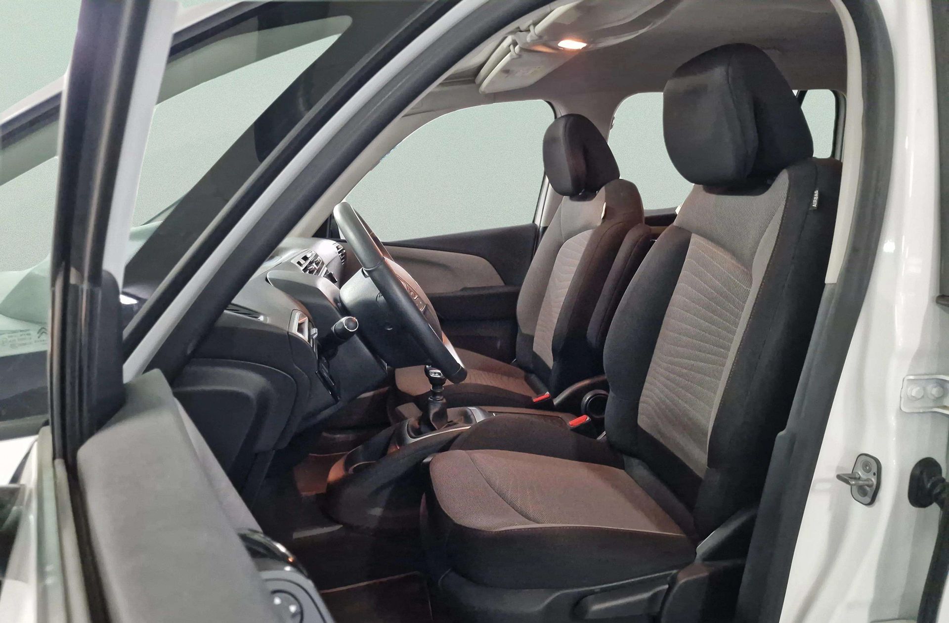 Citroën C4 Grand SpaceTourer PureTech 130 C-Series 7 plazas - foto 13