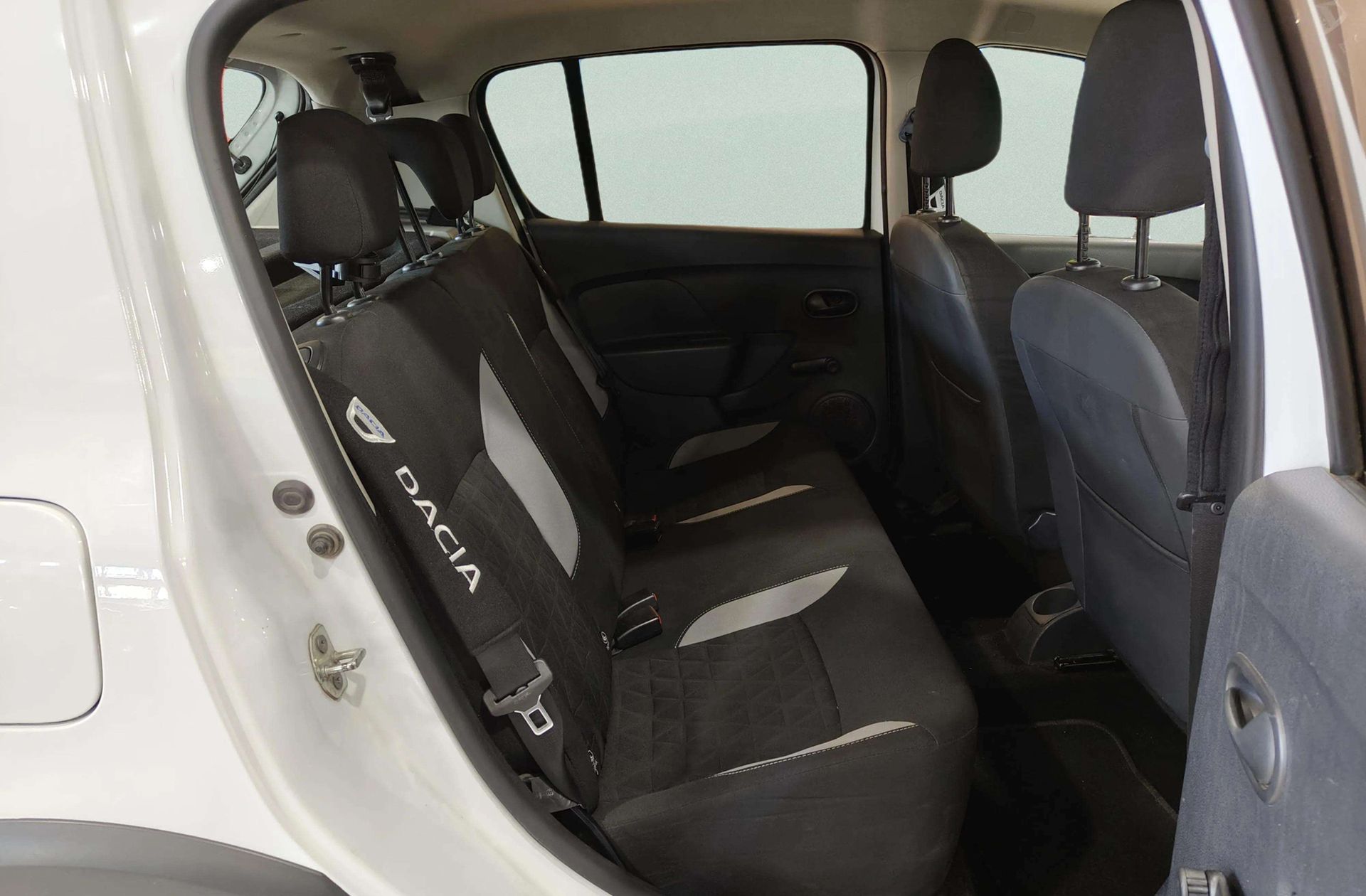 Dacia Sandero Stepway TCe - foto 15