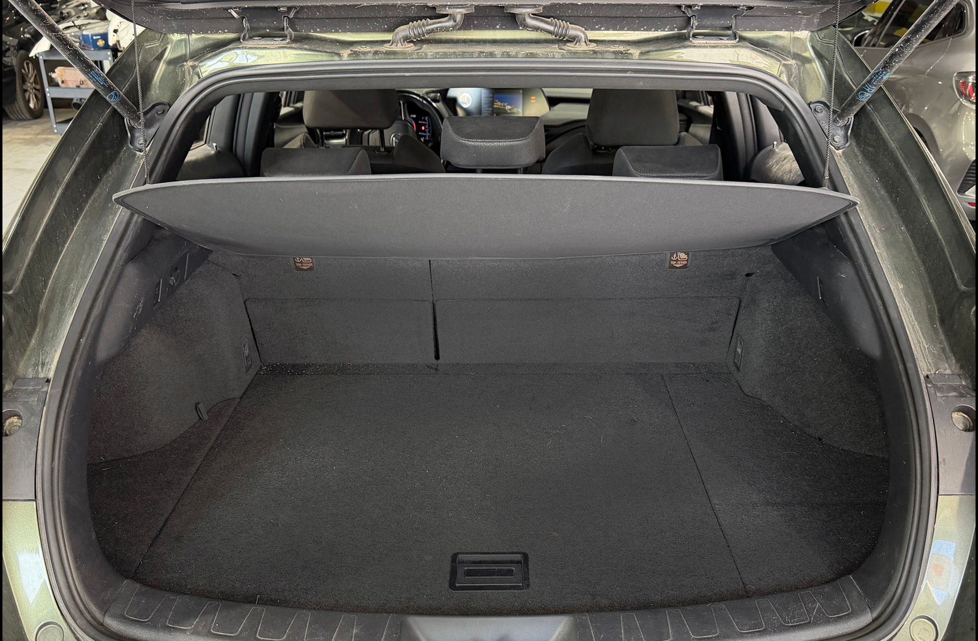 Lexus UX 250h Business Navigation 2WD - foto 17