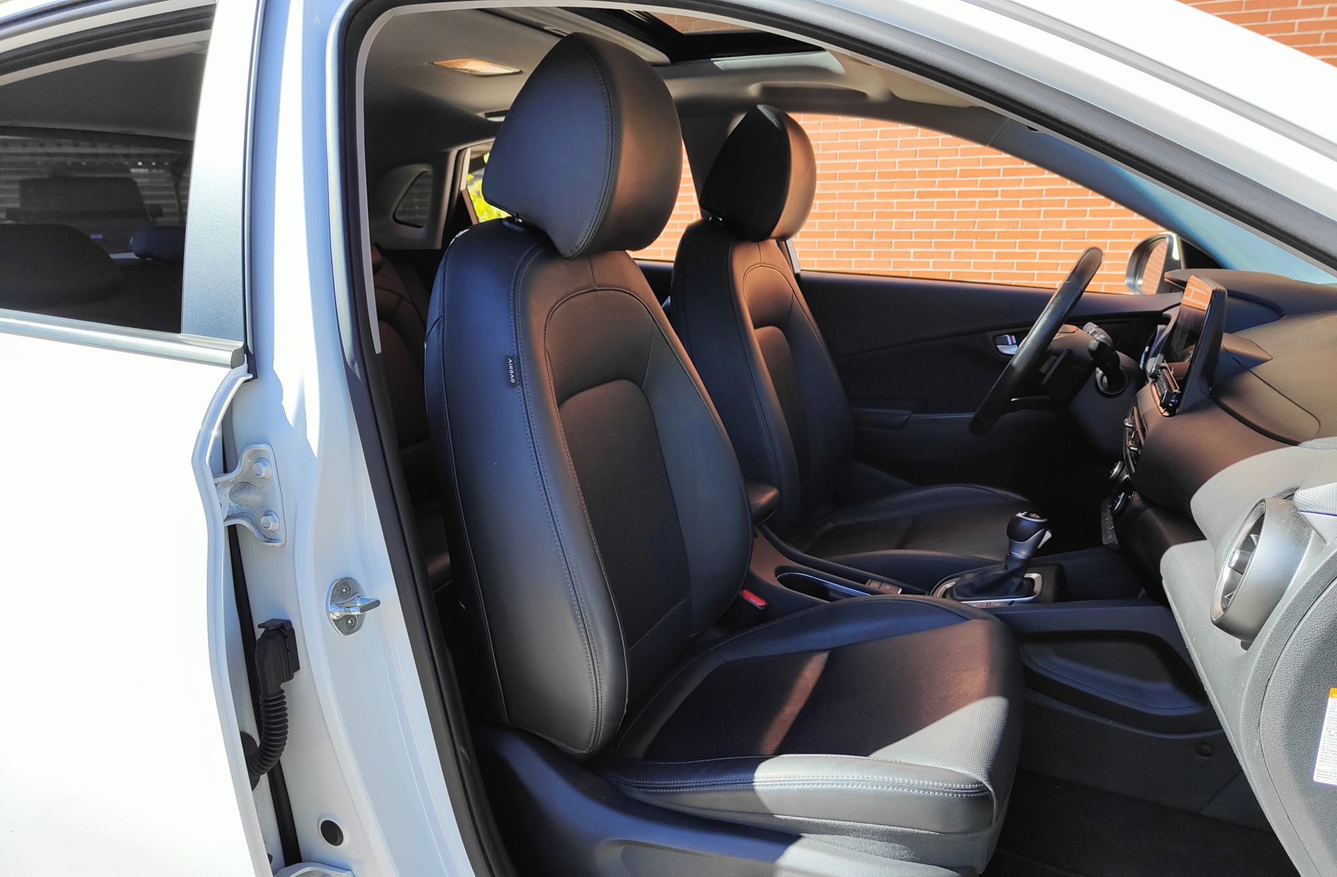 Hyundai Kona 1.6 GDI HEV Style Sky DCT - foto 21