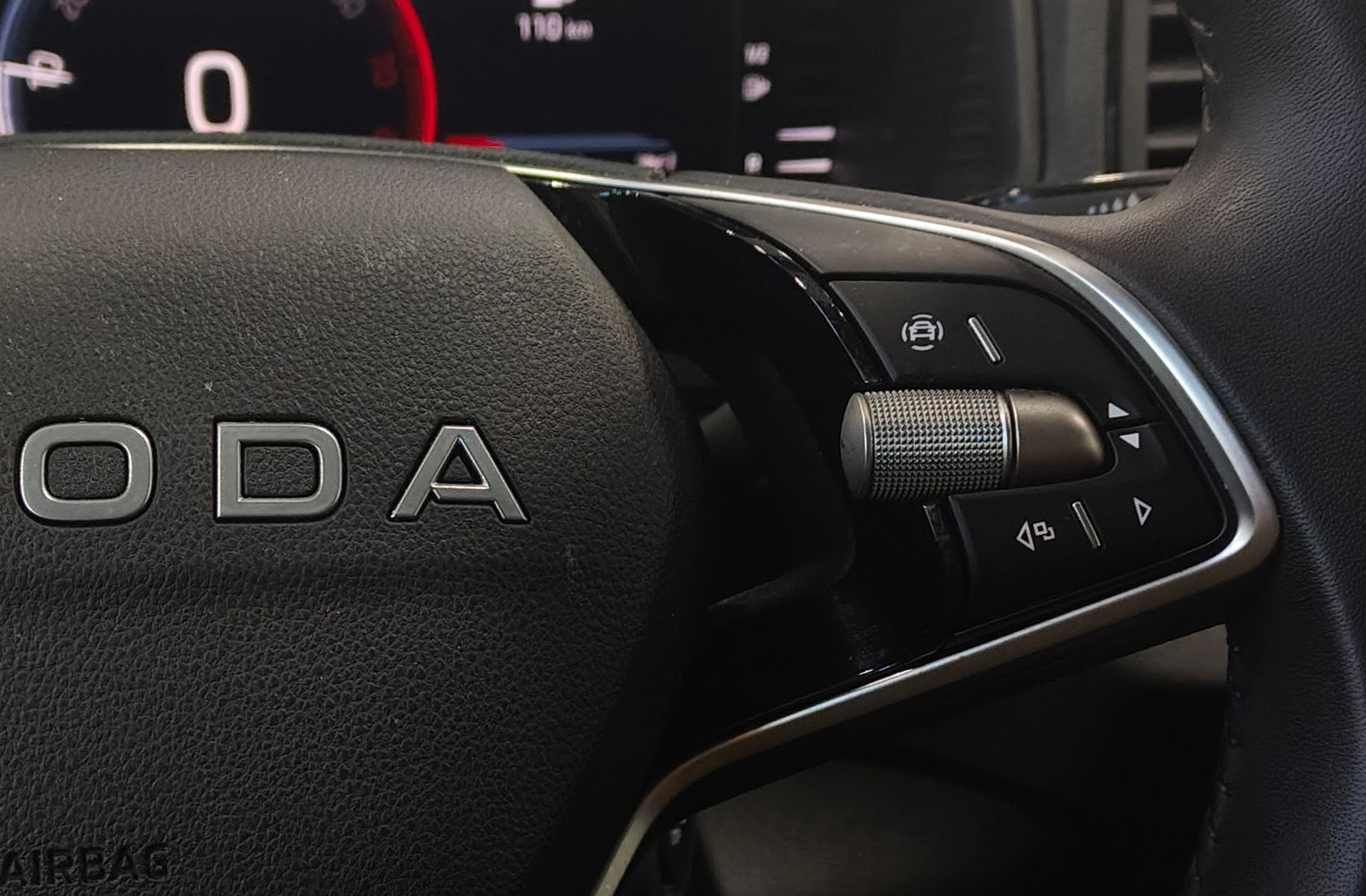 Škoda Karoq 1.0 TSI Selection - foto 26