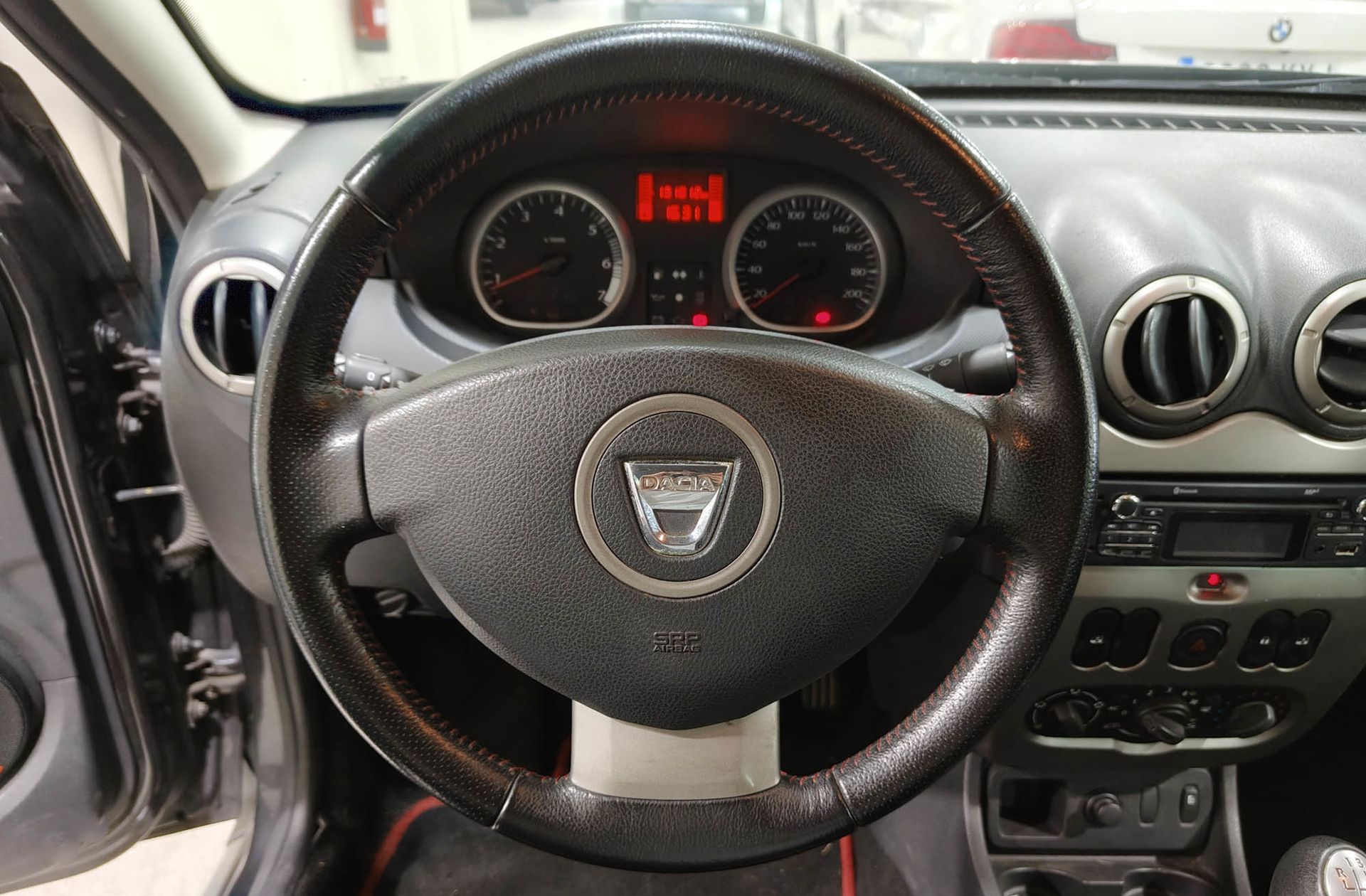 Dacia Duster Laureate dCi - foto 18