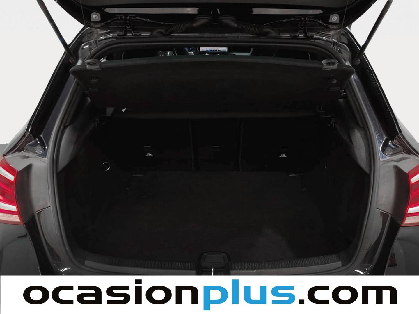 Fotos maletero Mercedes Clase A Mercedes-Benz Clase A 180 d  (116 CV) Pack AMG