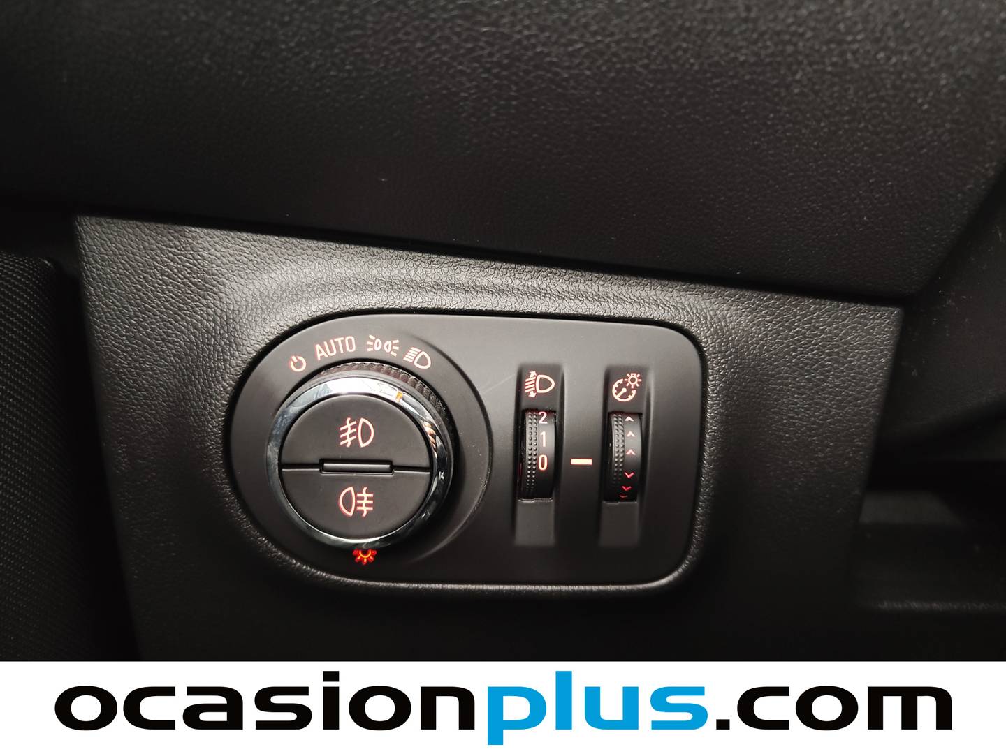 Extras y acabados del Opel Corsa Opel Corsa 1.4 Selective (90 CV)