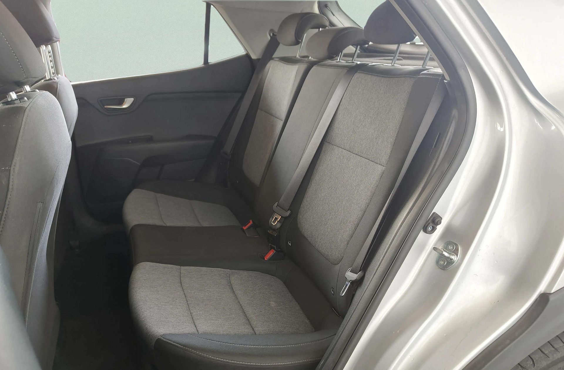 Kia Stonic 1.0 T-GDi Drive DCT - foto 12