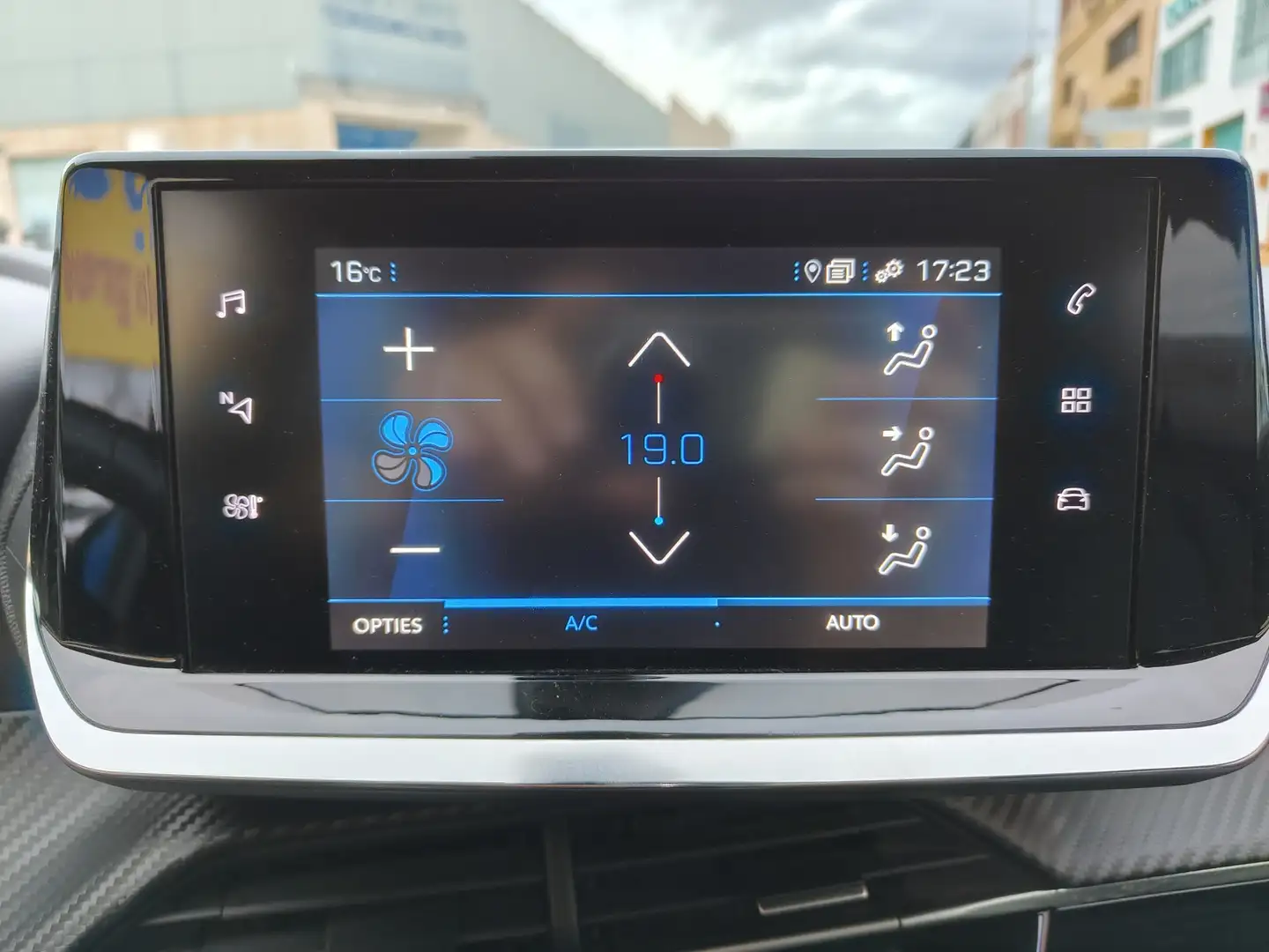 Foto Peugeot 2008 Peugeot 2008 PureTech 100 S&S Allure (100 CV)