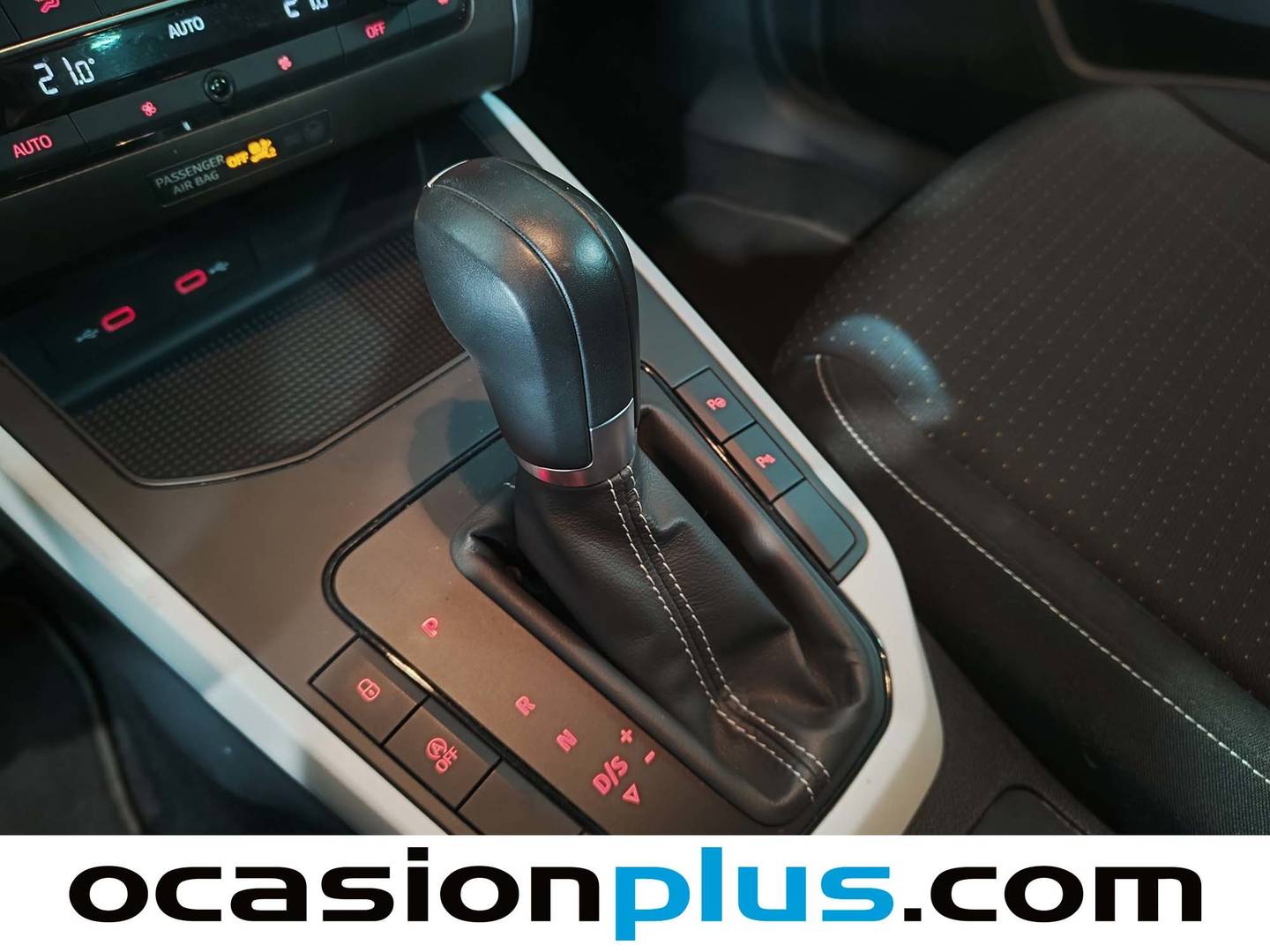 Foto Seat Arona SEAT Arona 1.0 TSI Style XL DSG (110 CV)