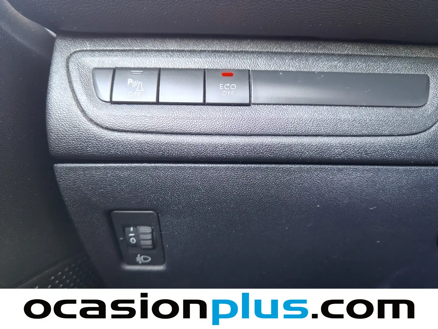 Foto Peugeot 208 Peugeot 208 PureTech Signature (82 CV)