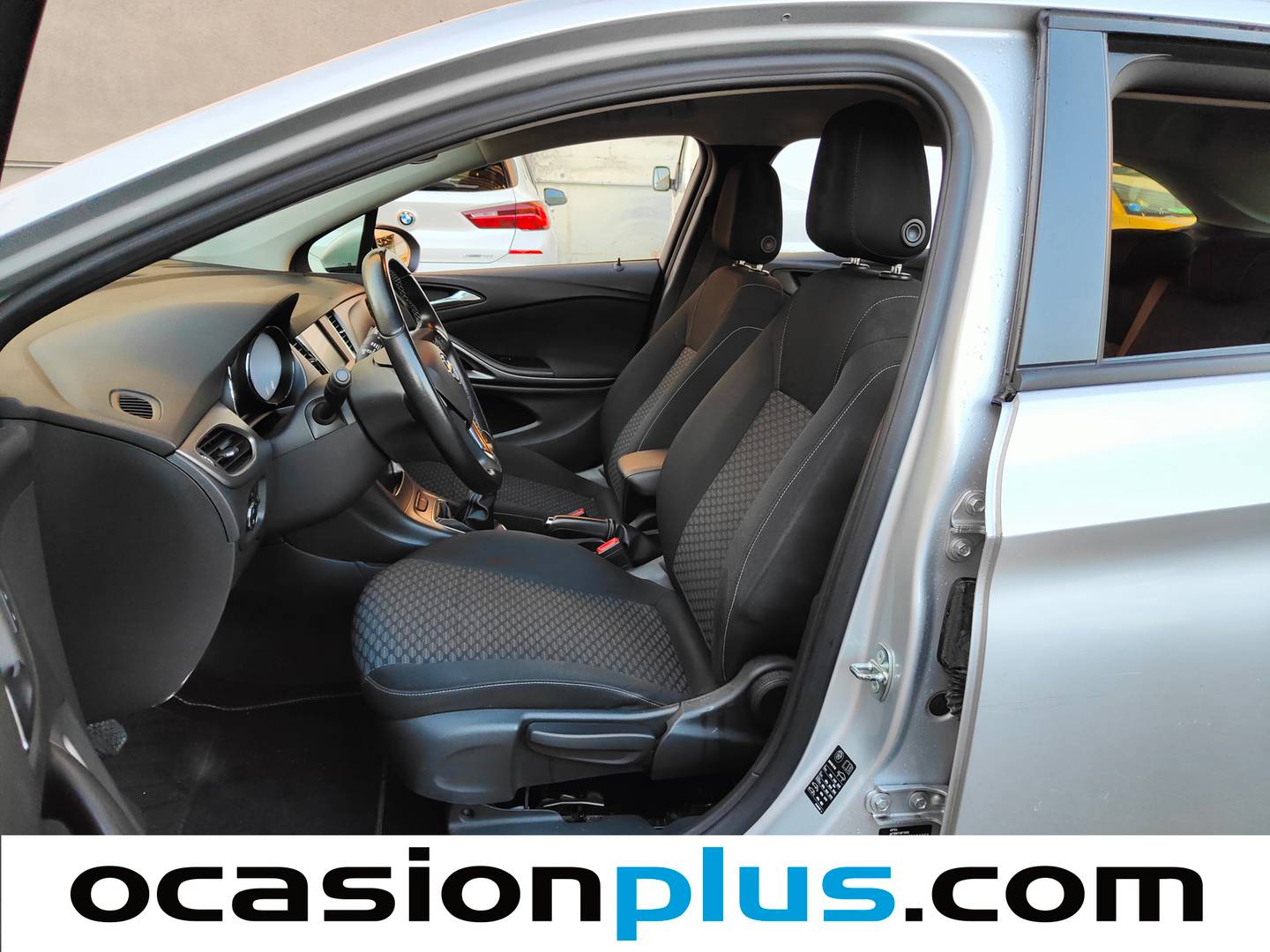 Foto Opel Astra Opel Astra 1.6 CDTI Business + (110 CV)