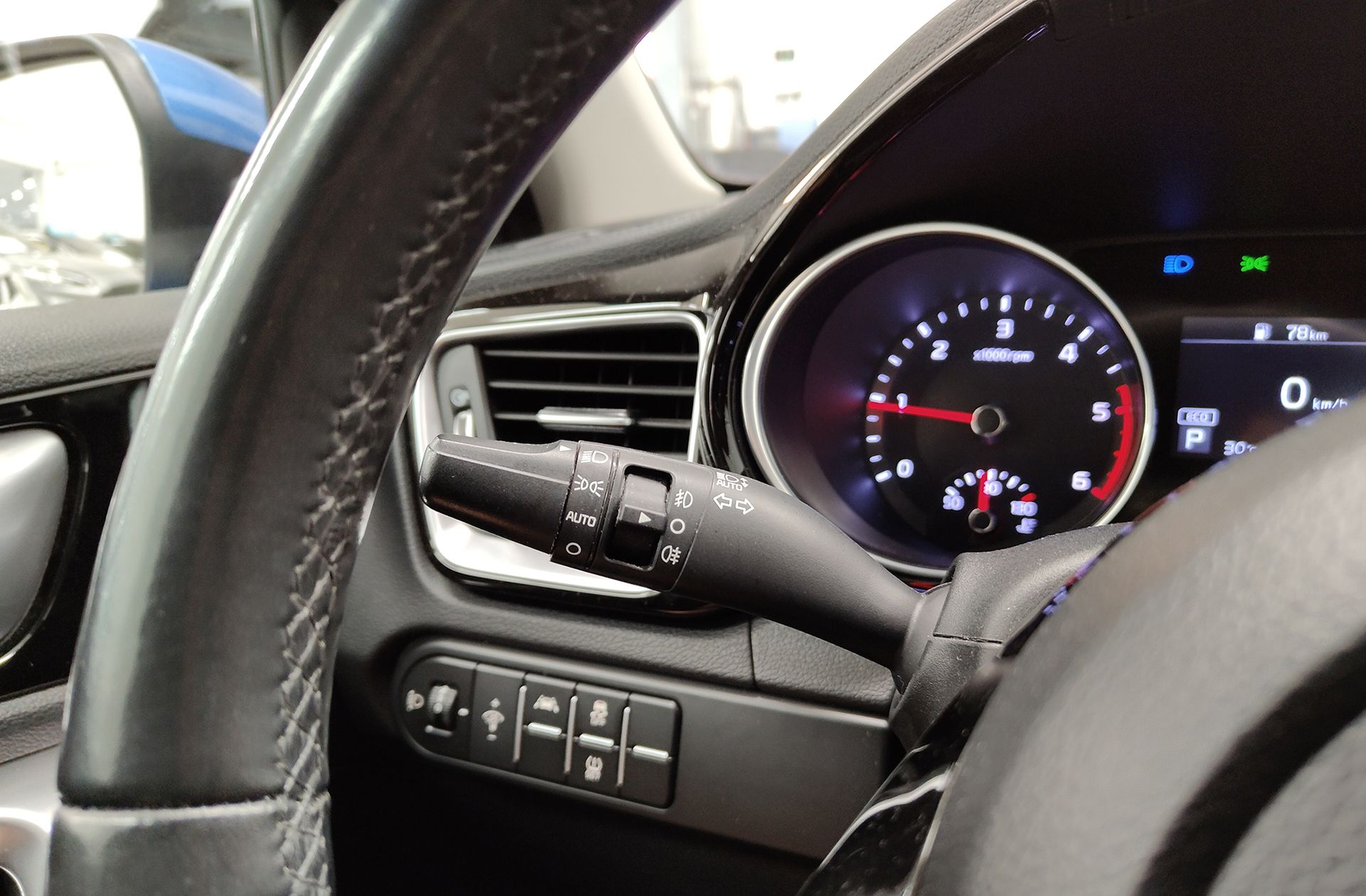 Kia Ceed 1.6 MHEV Tech DCT - foto 30