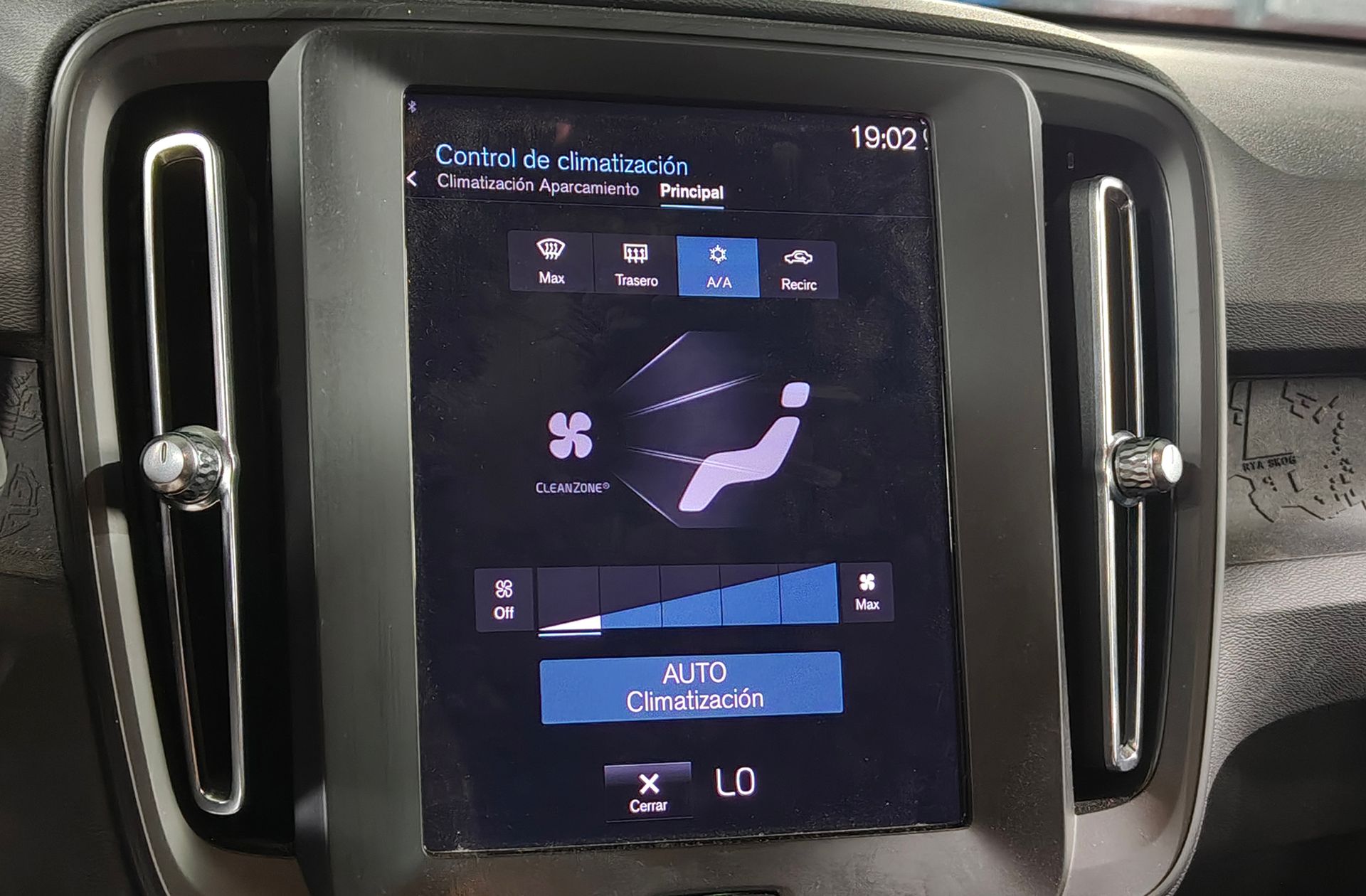 Volvo XC40 T2 Essential - foto 27