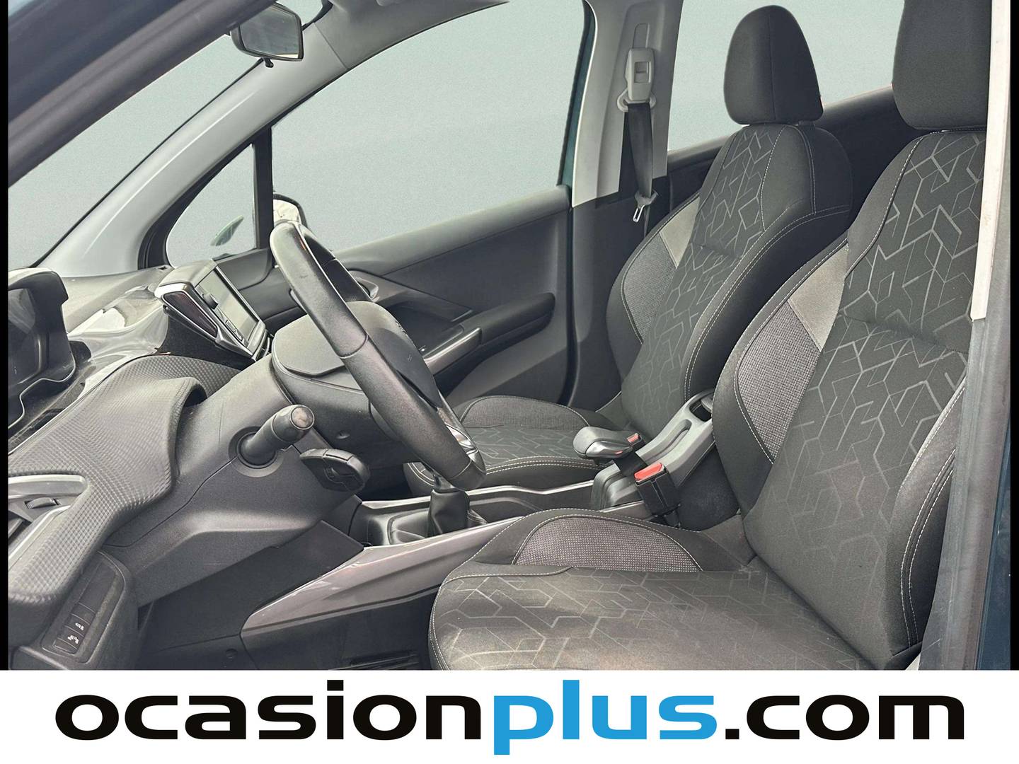 Foto asientos delanteros Peugeot 2008 Peugeot 2008 BlueHDi 100 Style (100 CV)