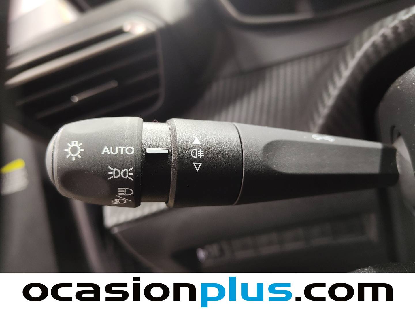 Peugeot 2008 Peugeot 2008 Allure Hybrid eDCS6 (145 CV) de segunda mano