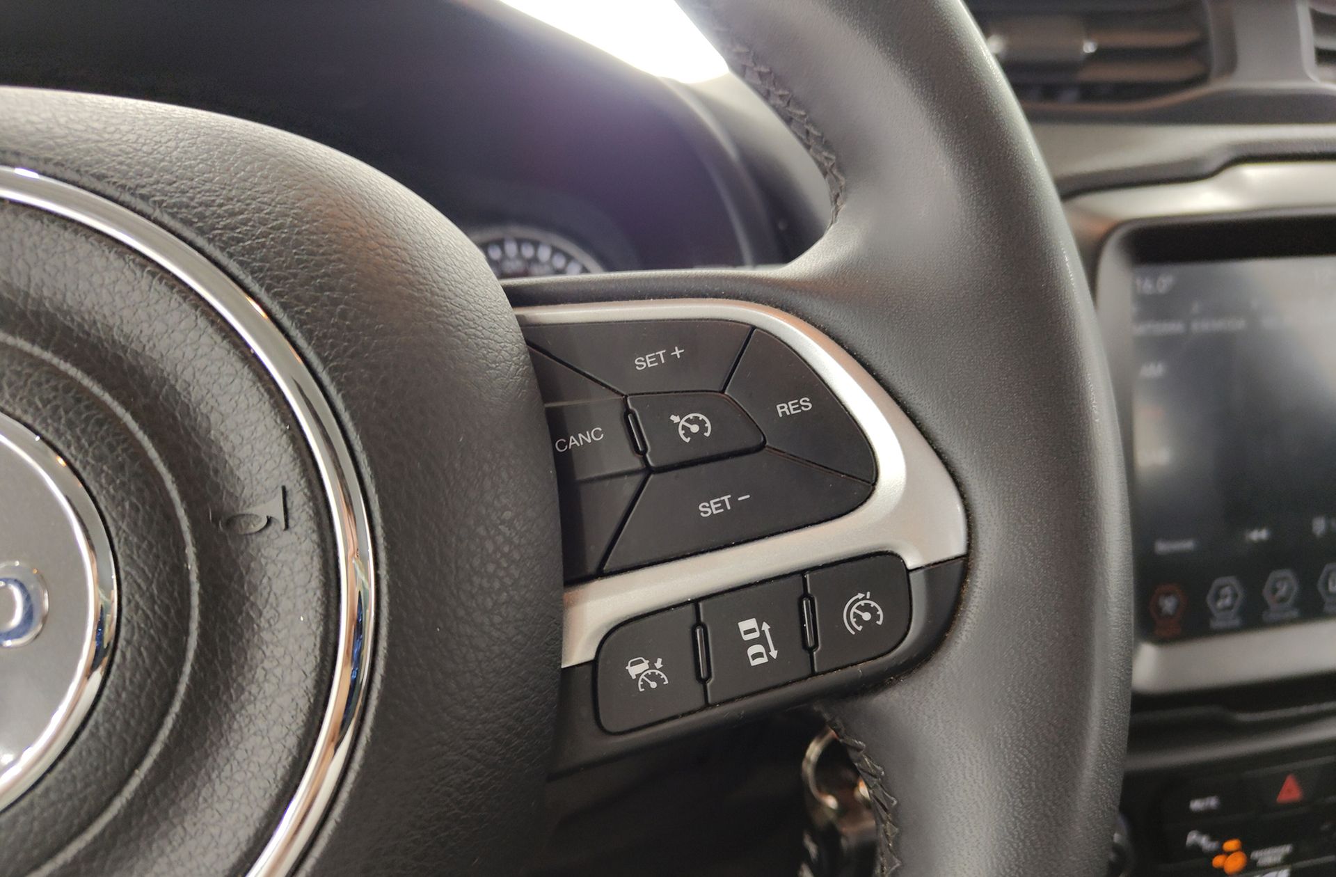 Jeep Renegade 1.0G Limited 4x2 - foto 22
