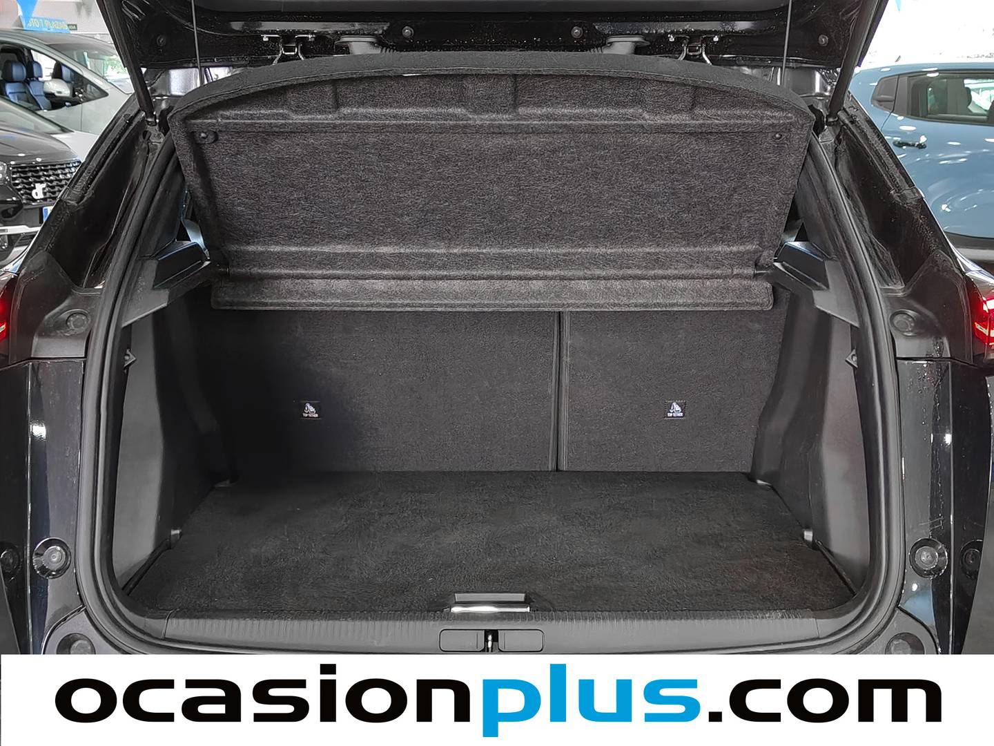 Foto Peugeot 2008 Peugeot 2008 Allure Hybrid eDCS6 (136 CV)