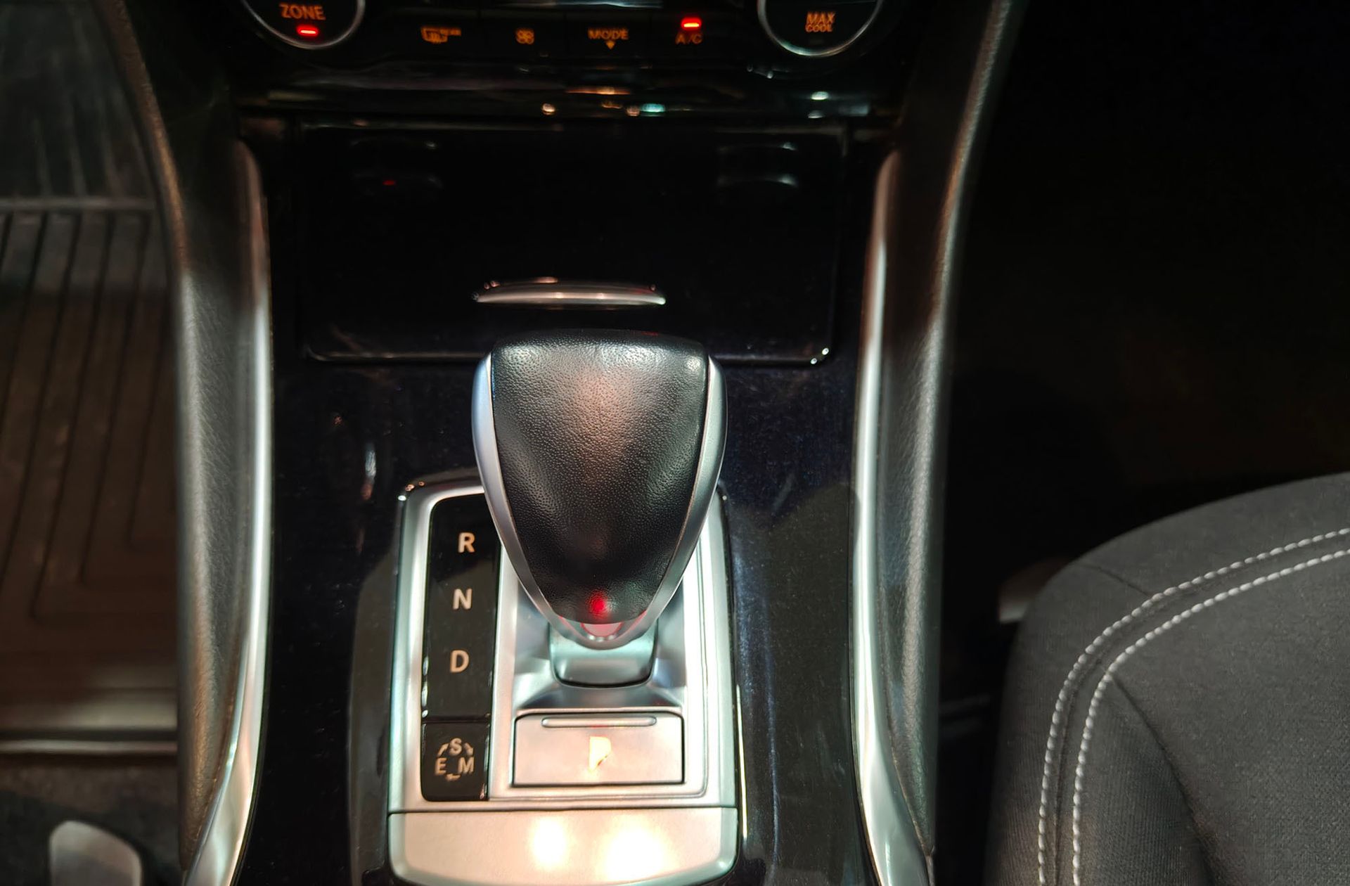 Infiniti QX30 2.2D Premium AWD 7DCT - foto 5